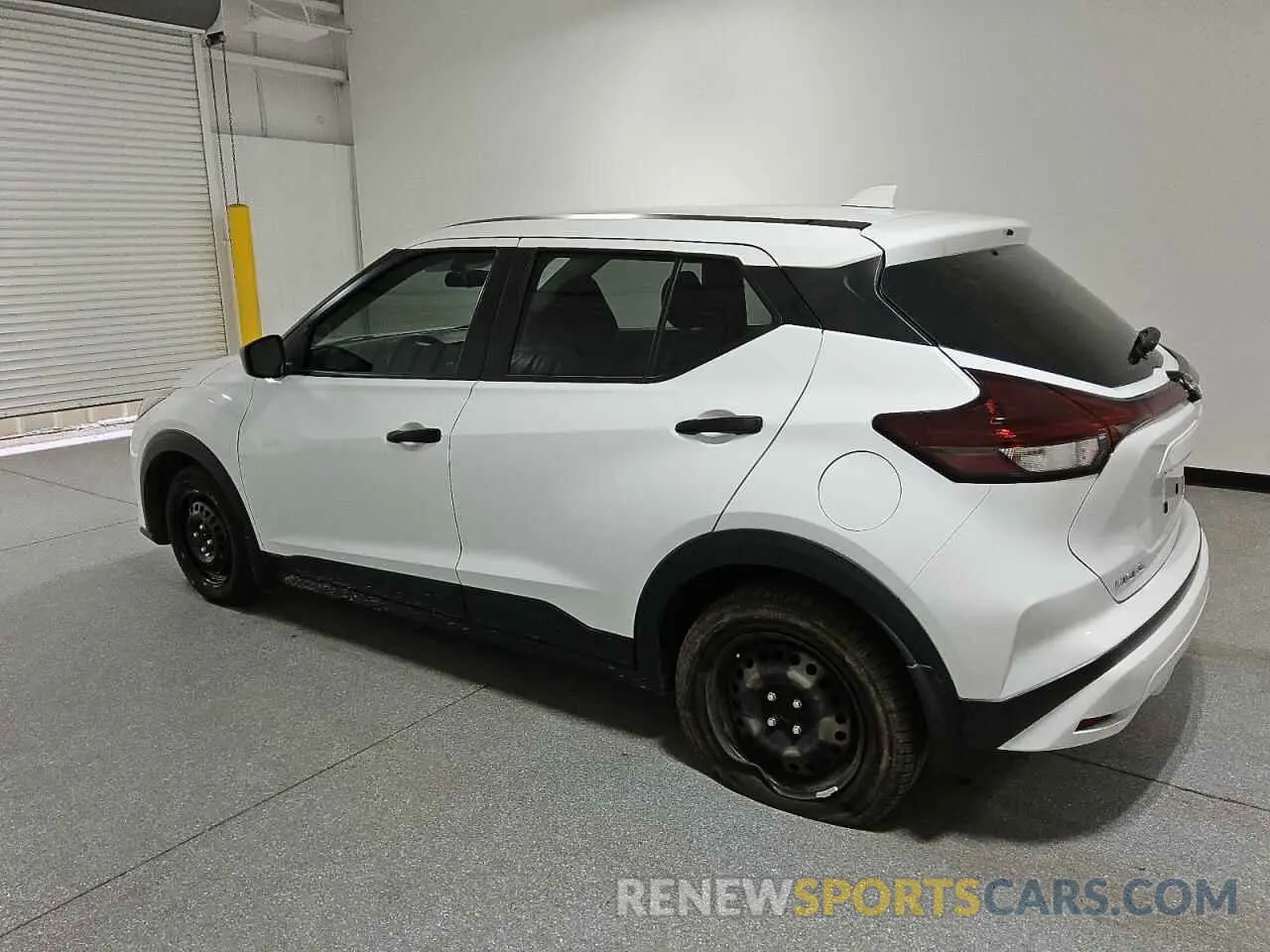 2 Photograph of a damaged car 3N1CP5BV3NL514520 NISSAN KICKS 2022