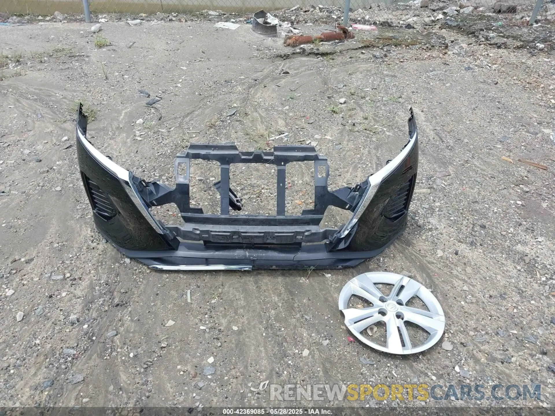 11 Photograph of a damaged car 3N1CP5BV3NL515439 NISSAN KICKS 2022