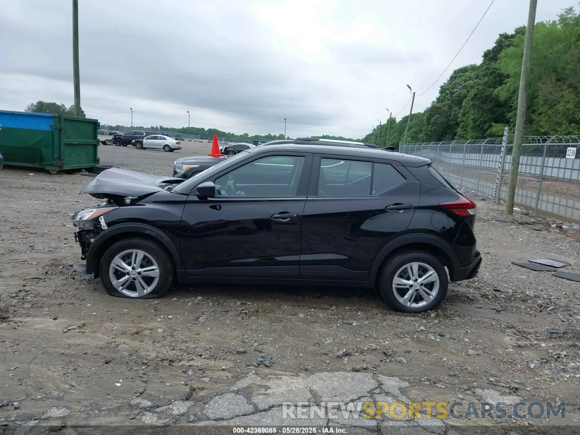 14 Photograph of a damaged car 3N1CP5BV3NL515439 NISSAN KICKS 2022