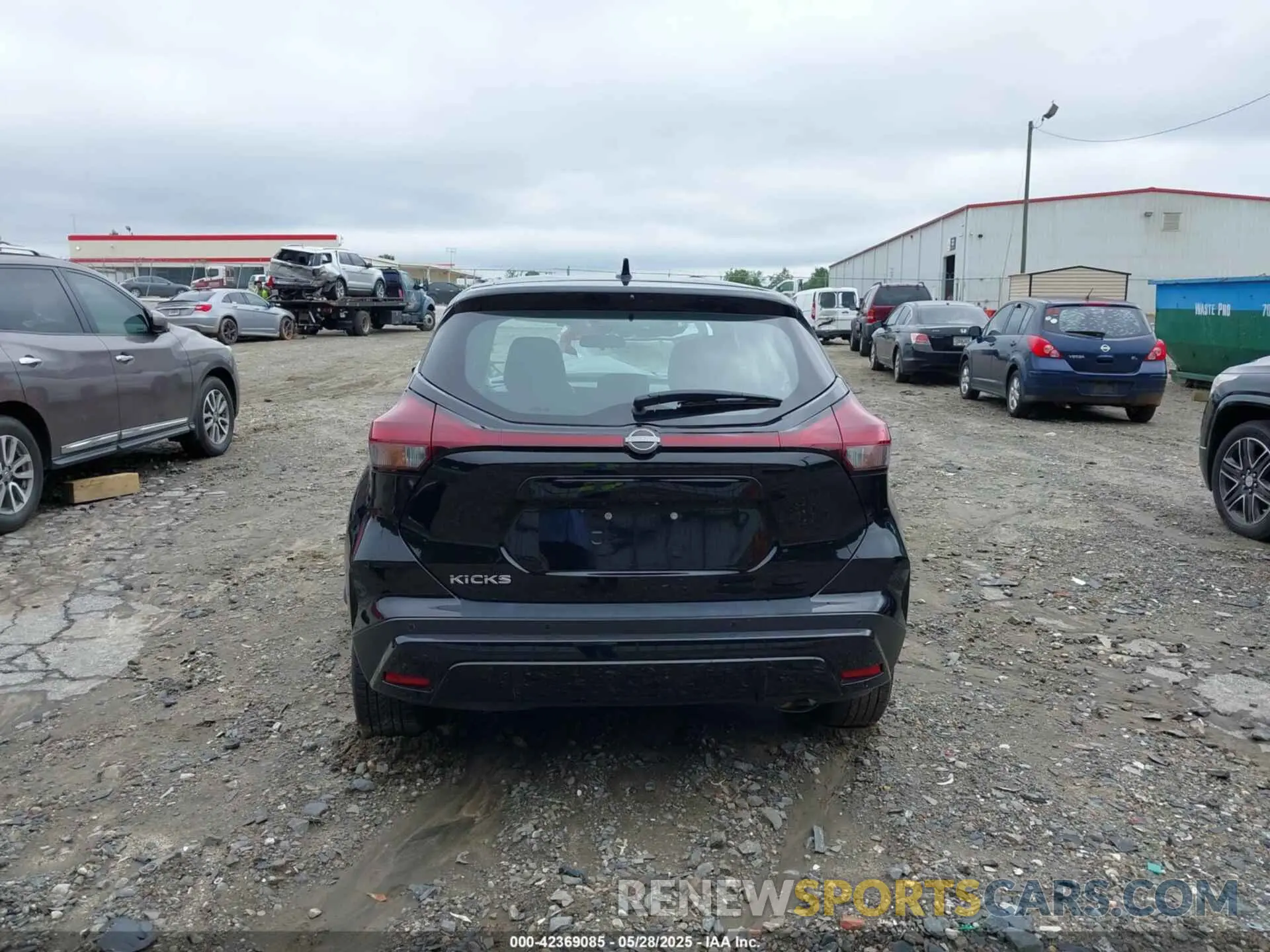 16 Photograph of a damaged car 3N1CP5BV3NL515439 NISSAN KICKS 2022