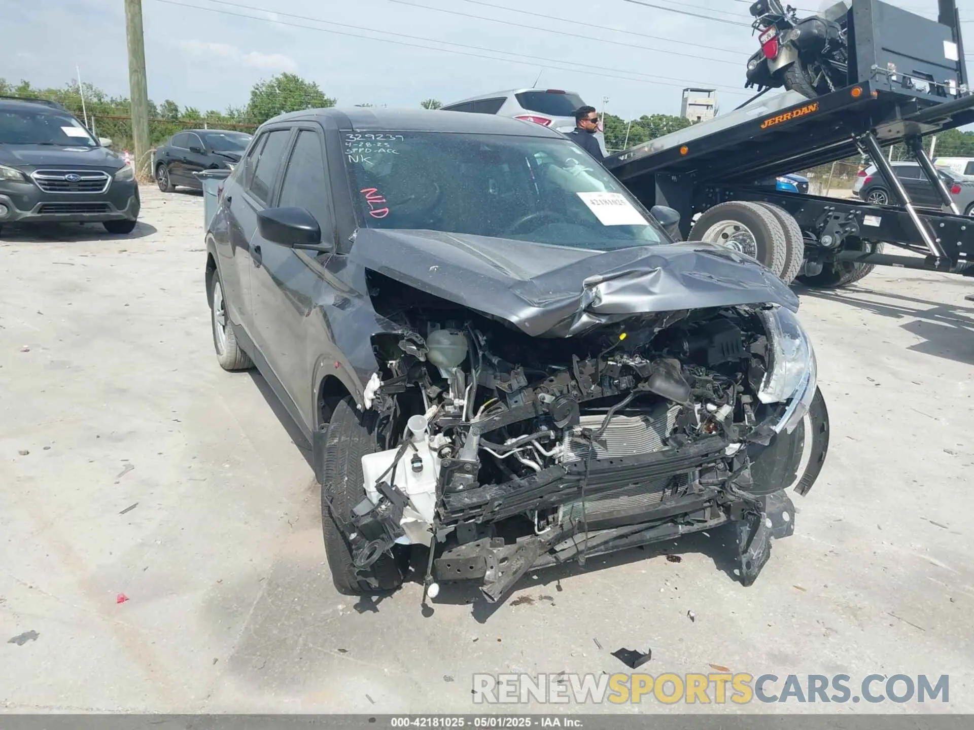 6 Photograph of a damaged car 3N1CP5BV3NL517739 NISSAN KICKS 2022