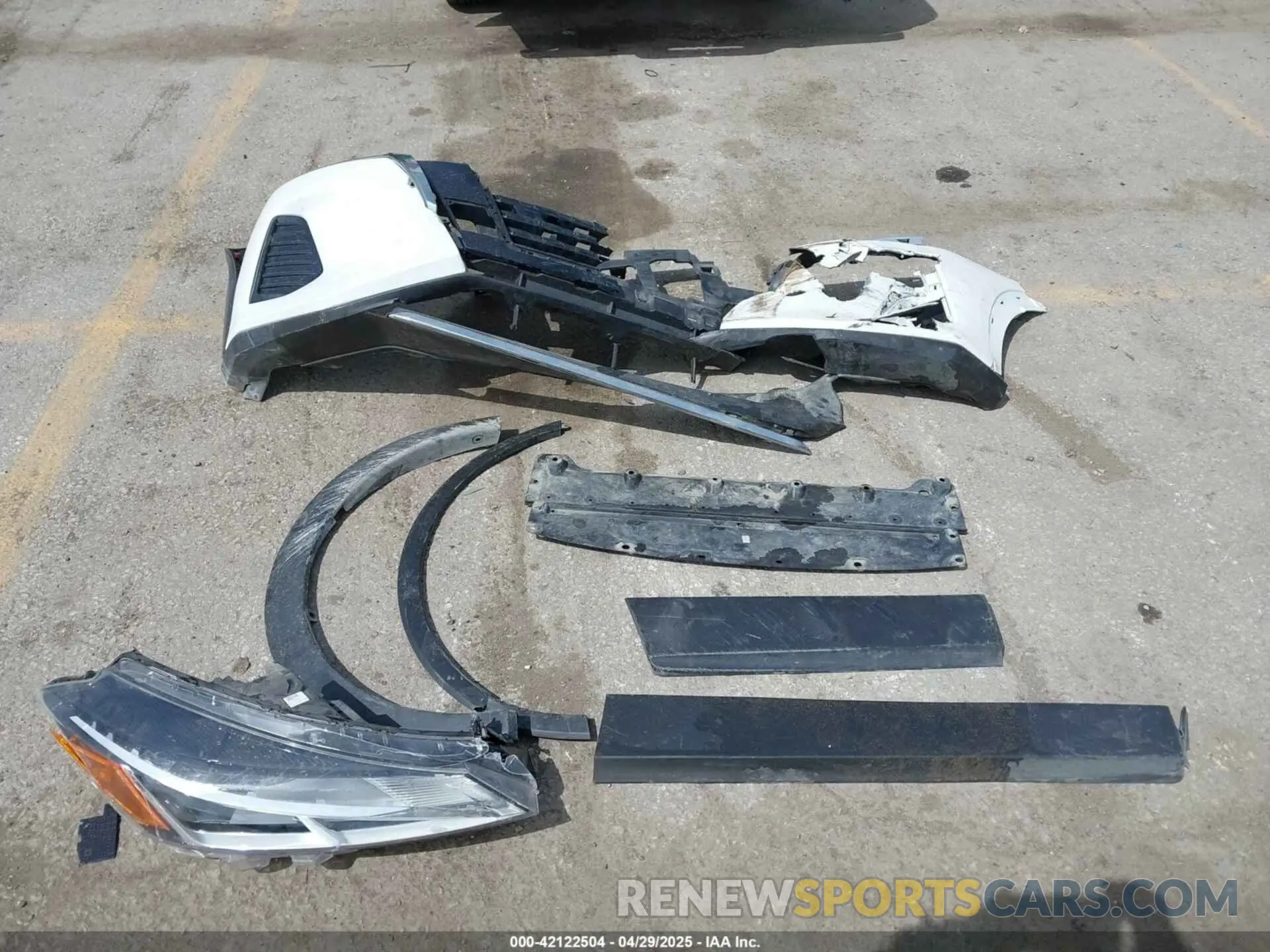 12 Photograph of a damaged car 3N1CP5BV3NL523119 NISSAN KICKS 2022