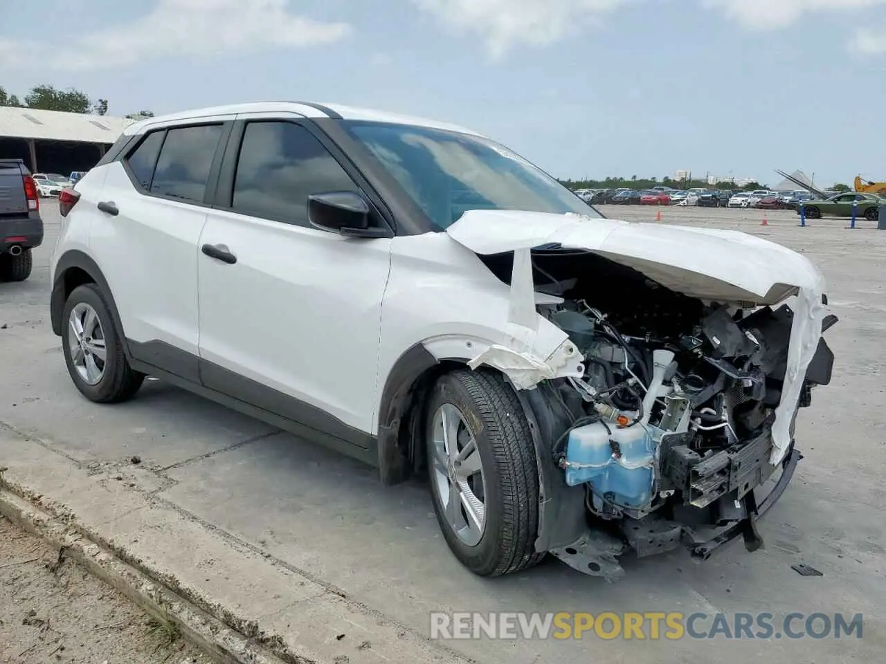 4 Photograph of a damaged car 3N1CP5BV3NL526523 NISSAN KICKS 2022