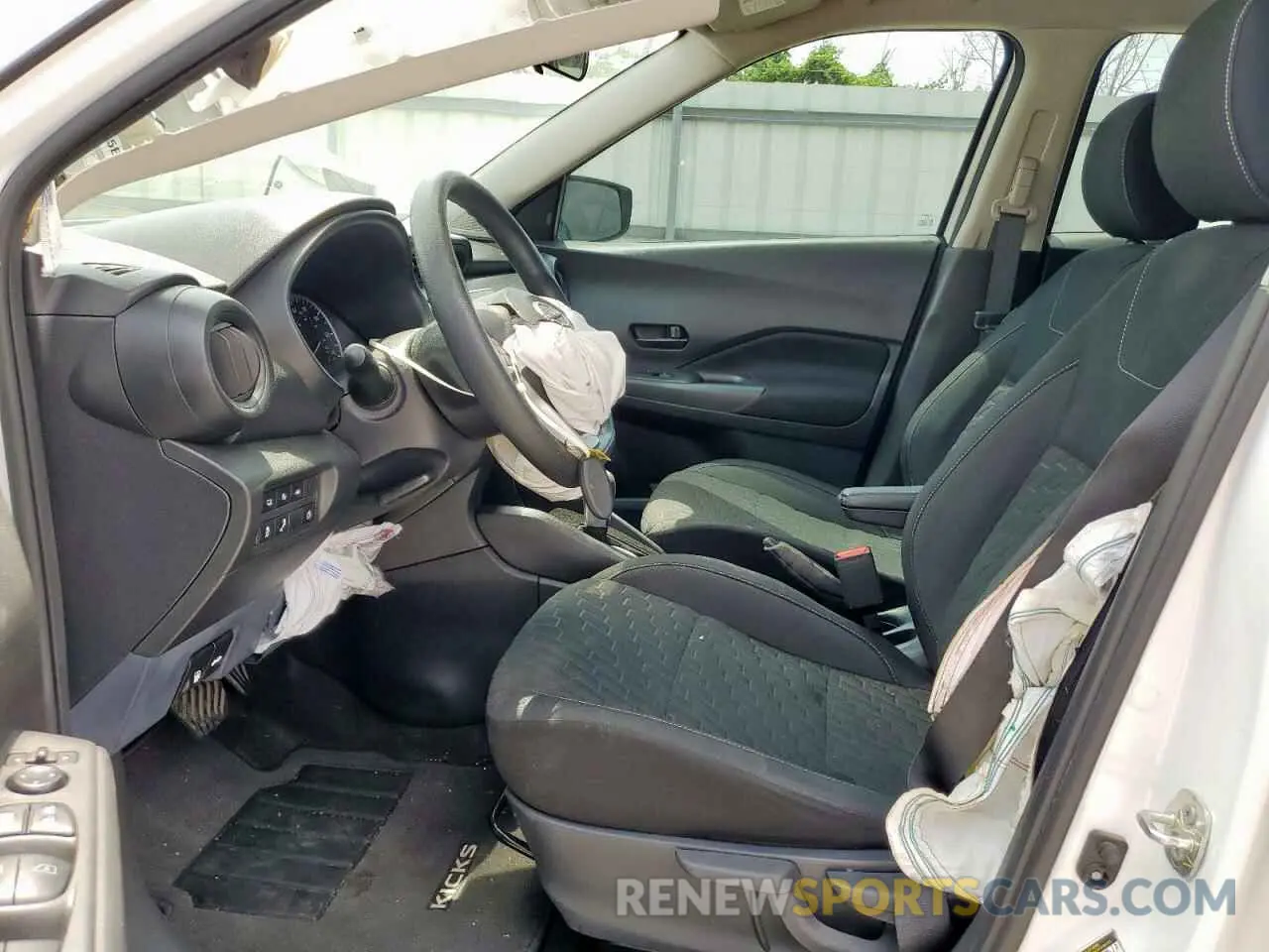 7 Photograph of a damaged car 3N1CP5BV3NL526523 NISSAN KICKS 2022