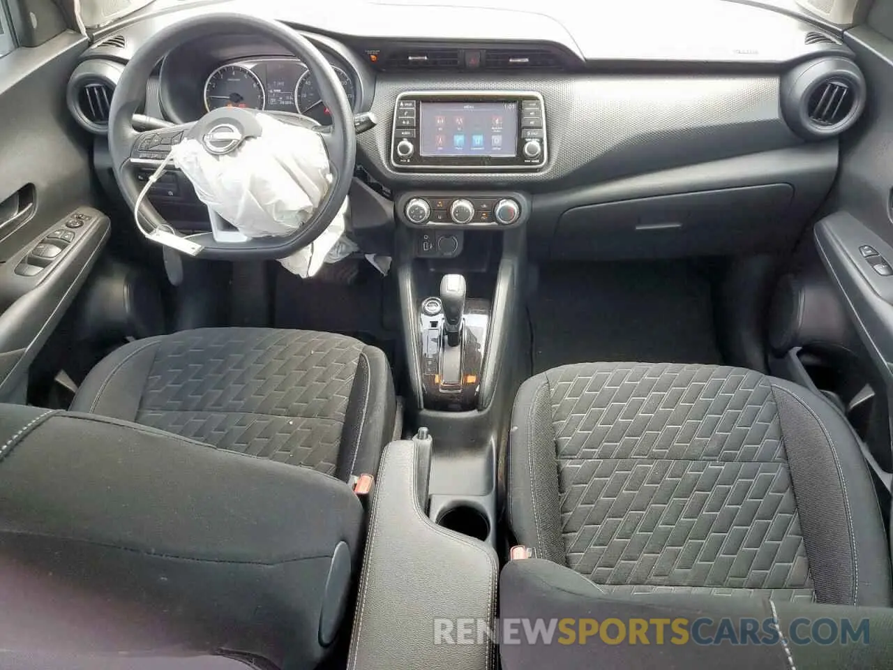 8 Photograph of a damaged car 3N1CP5BV3NL526523 NISSAN KICKS 2022
