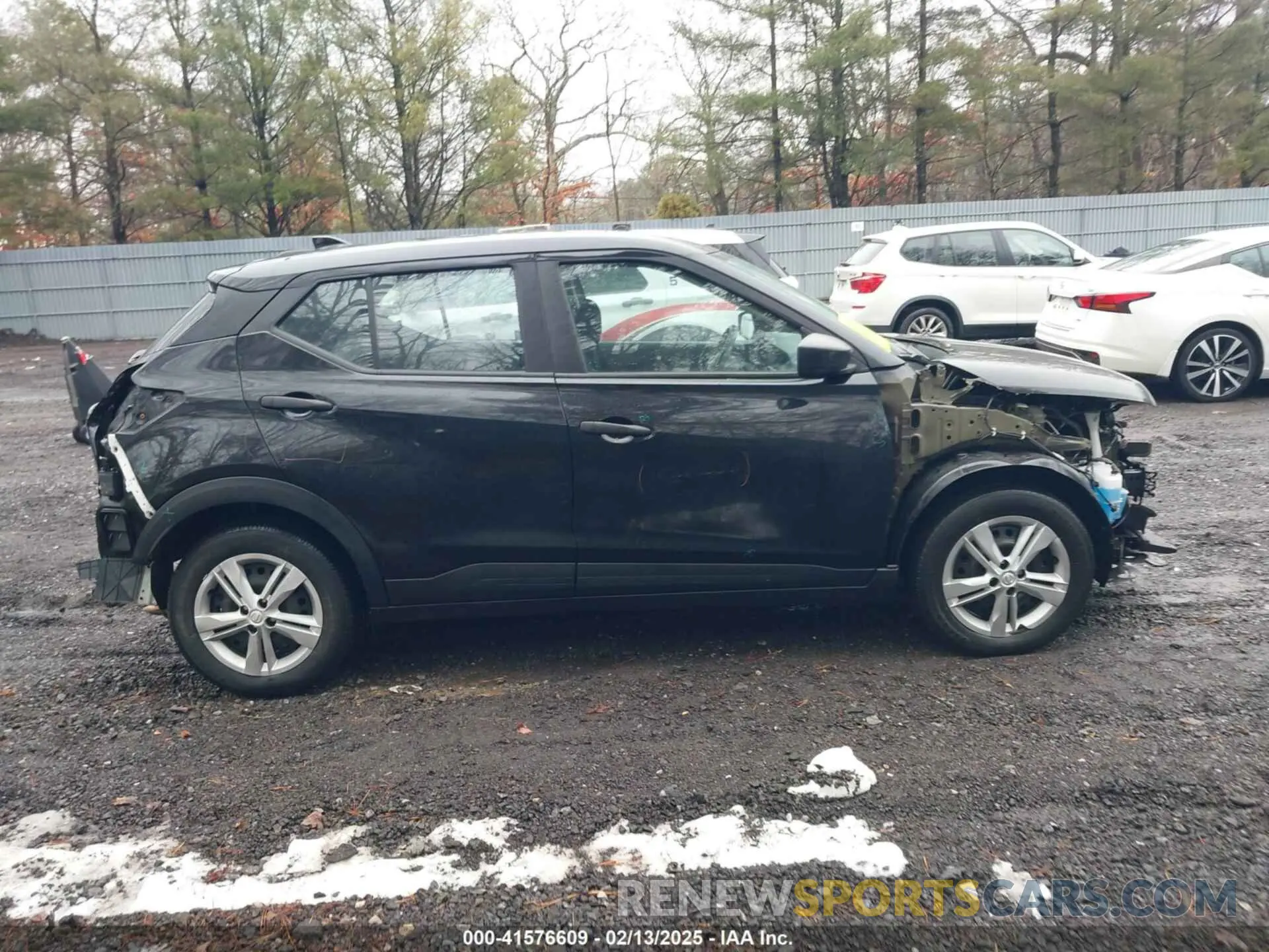 13 Photograph of a damaged car 3N1CP5BV3NL531608 NISSAN KICKS 2022