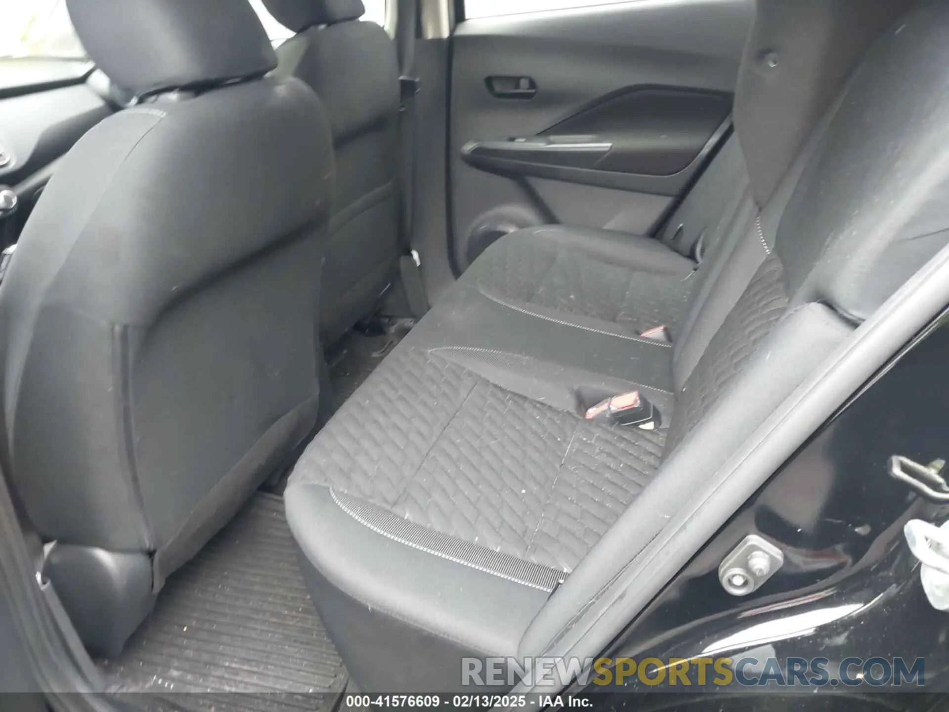 8 Photograph of a damaged car 3N1CP5BV3NL531608 NISSAN KICKS 2022