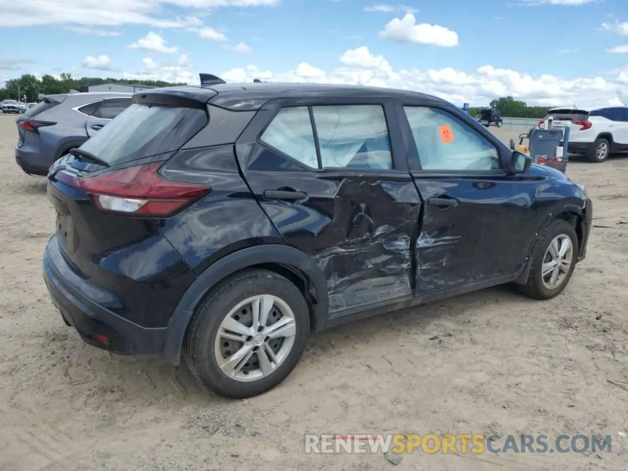 3 Photograph of a damaged car 3N1CP5BV4NL476120 NISSAN KICKS 2022