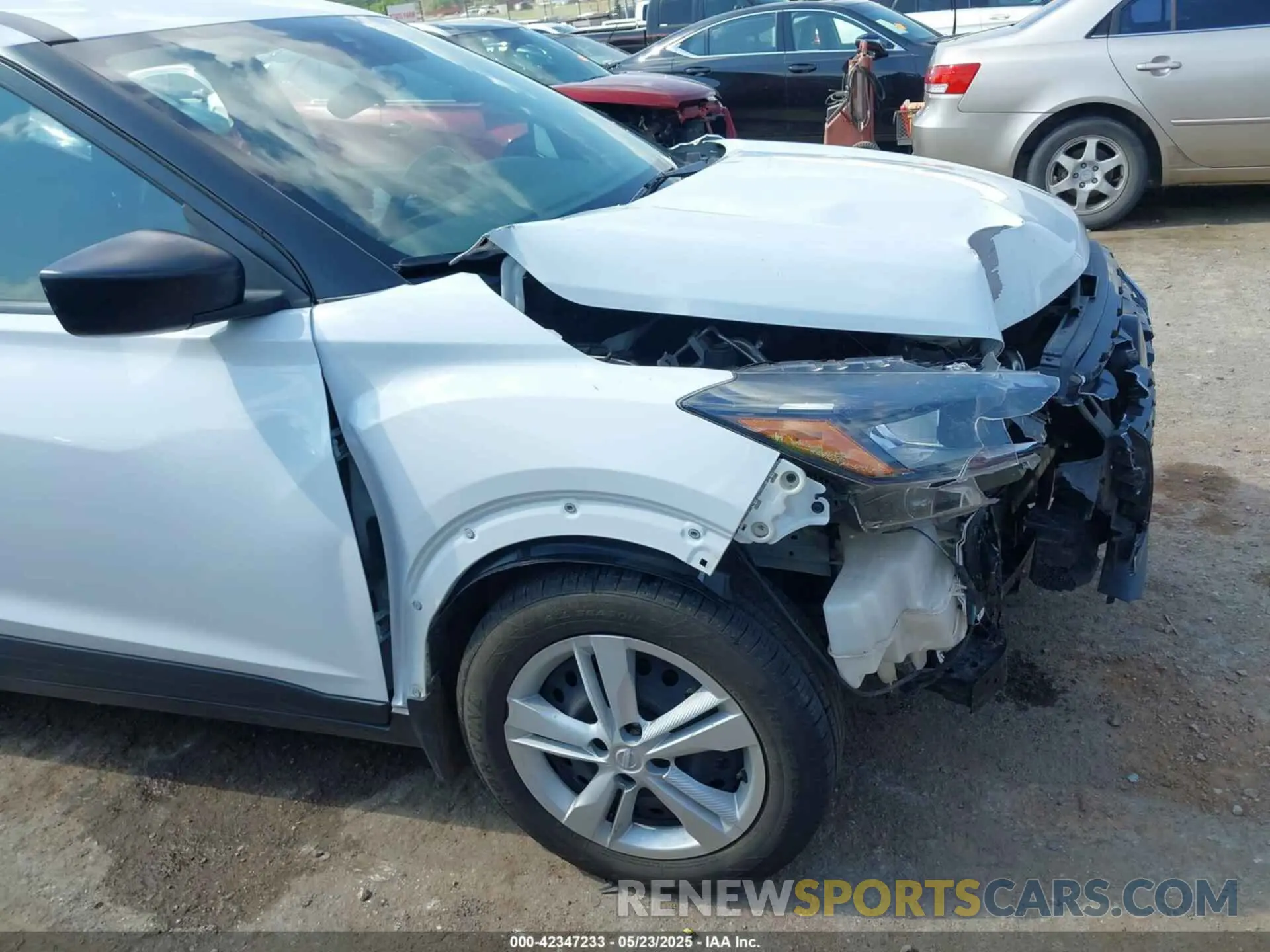 6 Photograph of a damaged car 3N1CP5BV4NL488056 NISSAN KICKS 2022