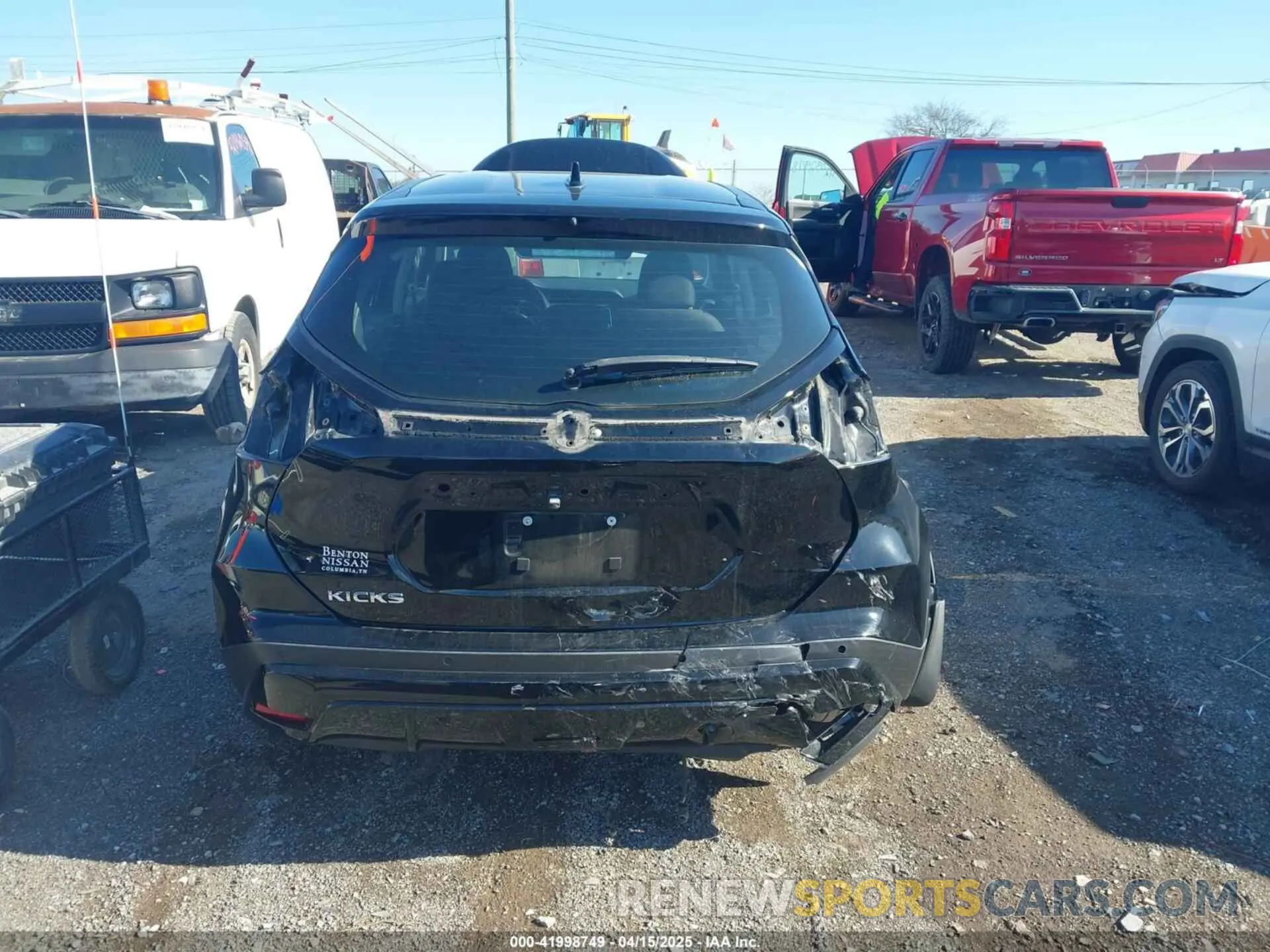 16 Photograph of a damaged car 3N1CP5BV4NL492253 NISSAN KICKS 2022
