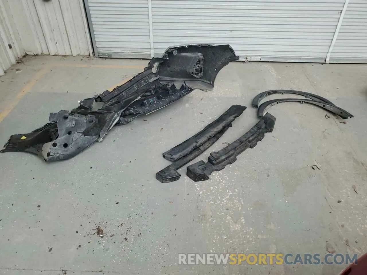 13 Photograph of a damaged car 3N1CP5BV4NL513649 NISSAN KICKS 2022
