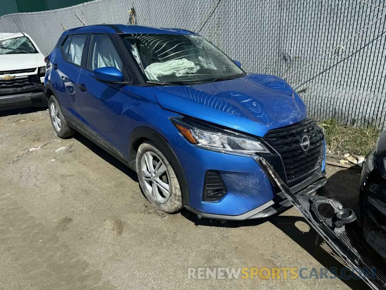 4 Photograph of a damaged car 3N1CP5BV5NL473873 NISSAN KICKS 2022