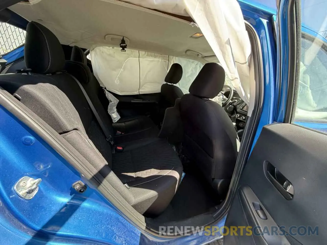 9 Photograph of a damaged car 3N1CP5BV5NL473873 NISSAN KICKS 2022