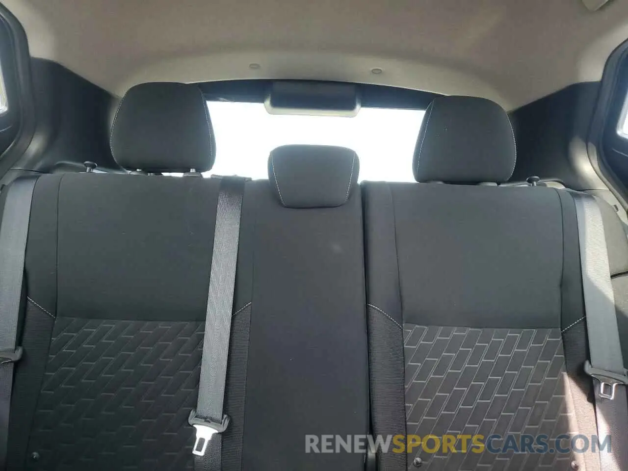10 Photograph of a damaged car 3N1CP5BV5NL489832 NISSAN KICKS 2022