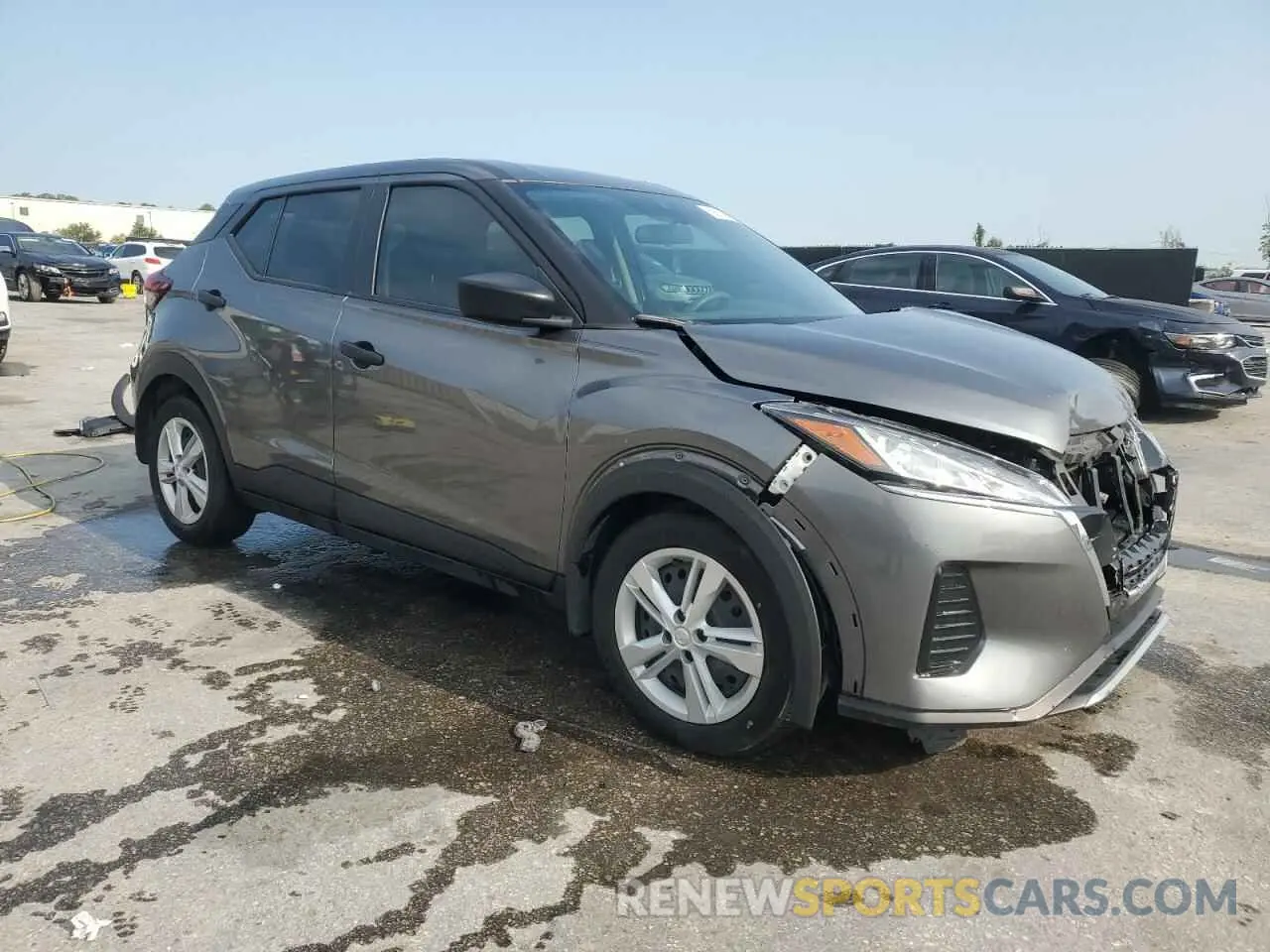 4 Photograph of a damaged car 3N1CP5BV5NL489832 NISSAN KICKS 2022