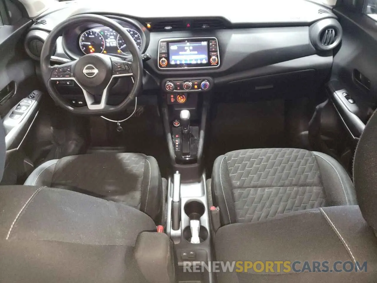 8 Photograph of a damaged car 3N1CP5BV5NL501753 NISSAN KICKS 2022