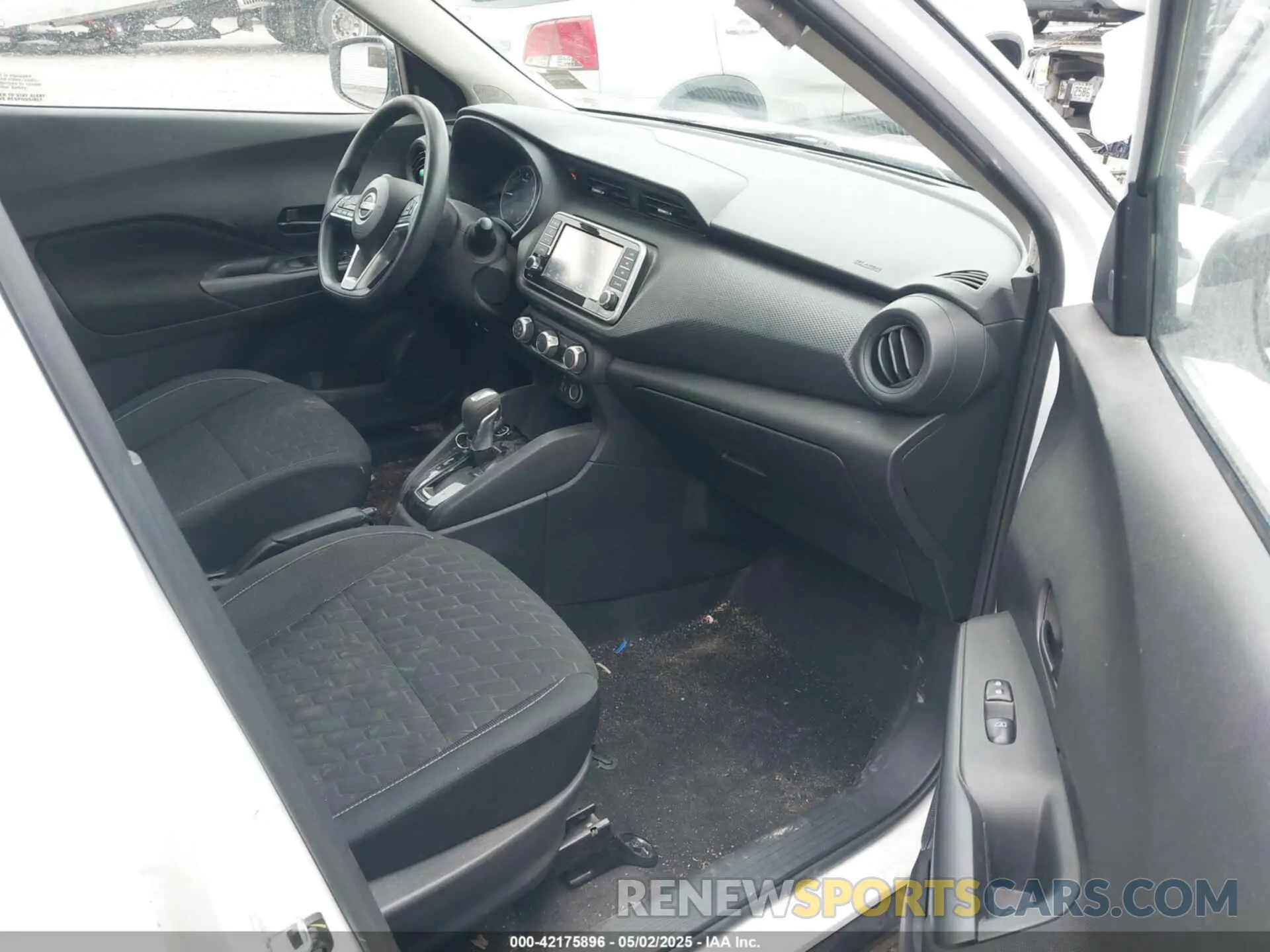 5 Photograph of a damaged car 3N1CP5BV5NL506726 NISSAN KICKS 2022