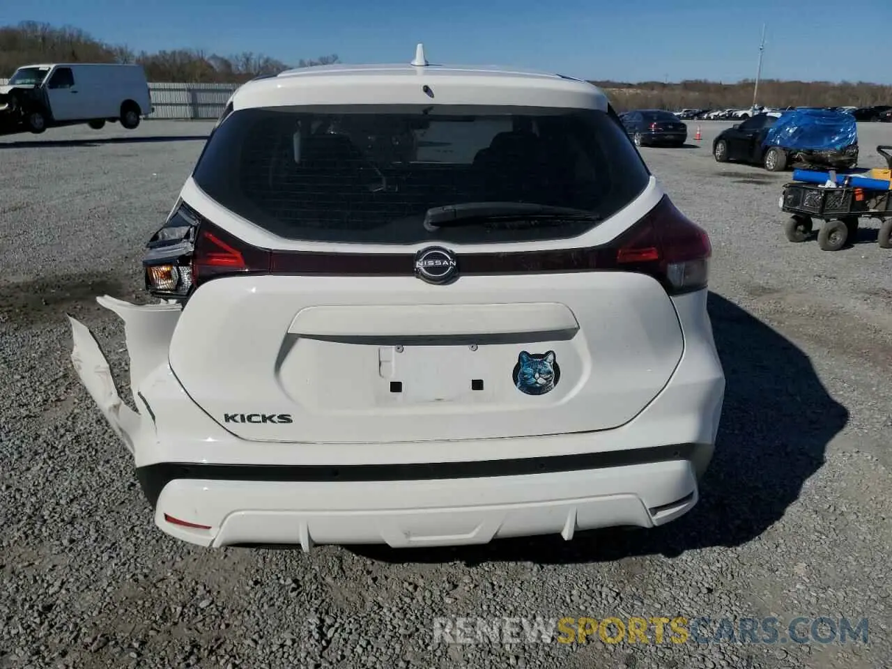 6 Photograph of a damaged car 3N1CP5BV5NL524353 NISSAN KICKS 2022