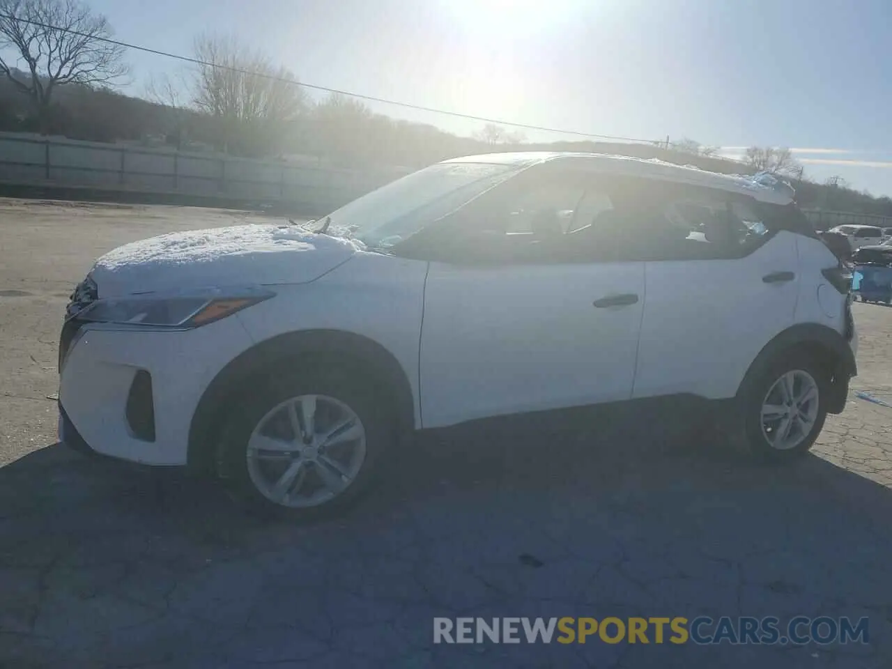 1 Photograph of a damaged car 3N1CP5BV5NL526071 NISSAN KICKS 2022