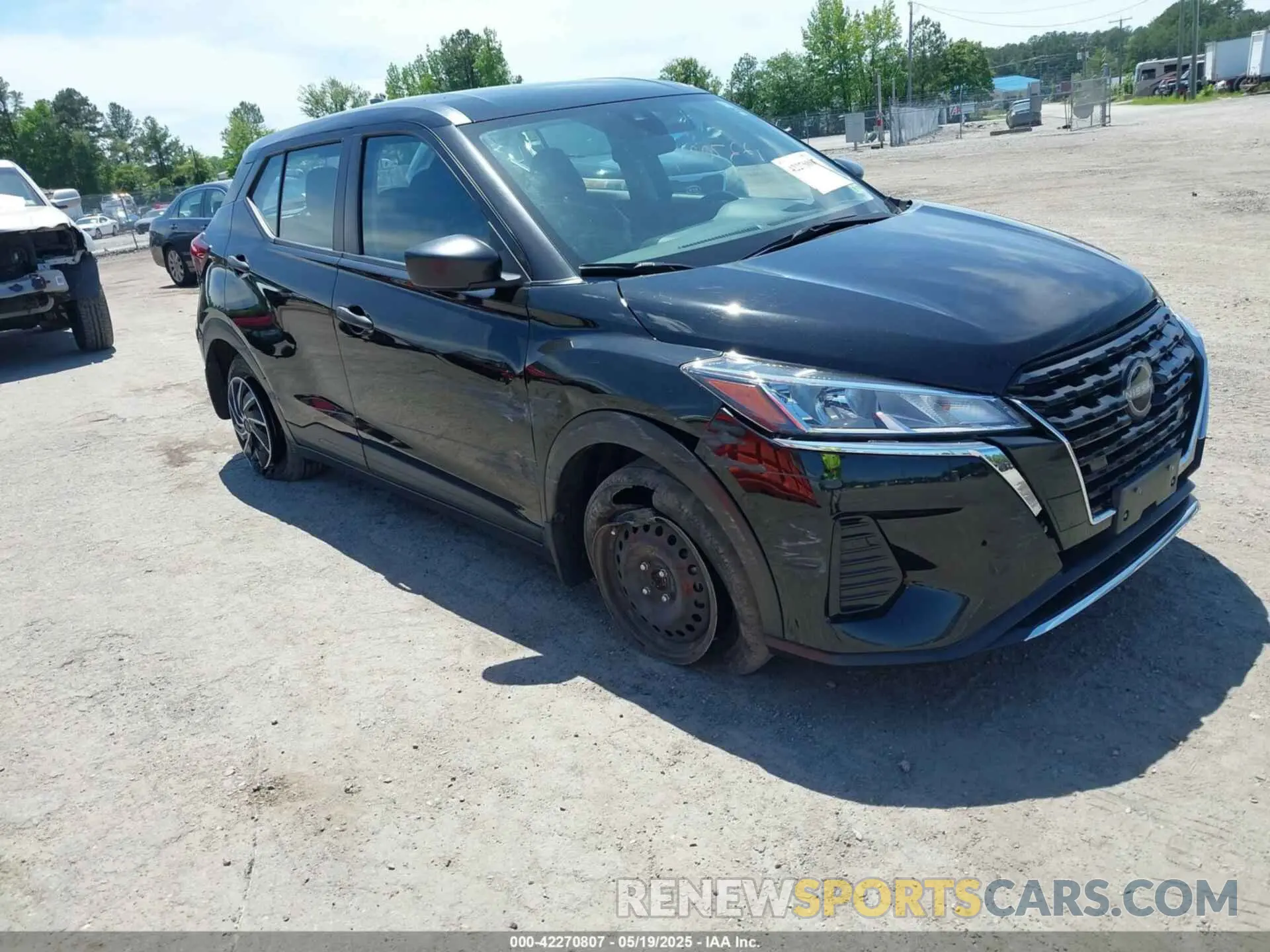 1 Photograph of a damaged car 3N1CP5BV6NL483876 NISSAN KICKS 2022