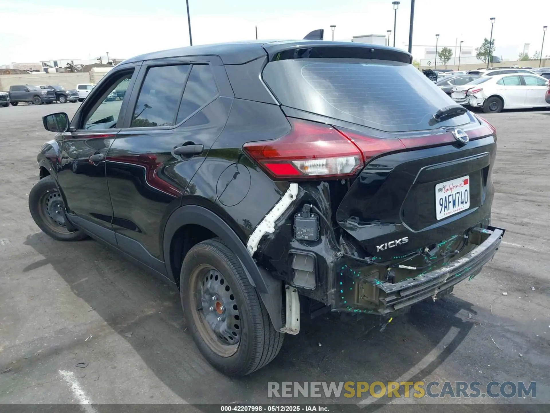 3 Photograph of a damaged car 3N1CP5BV7NL495583 NISSAN KICKS 2022