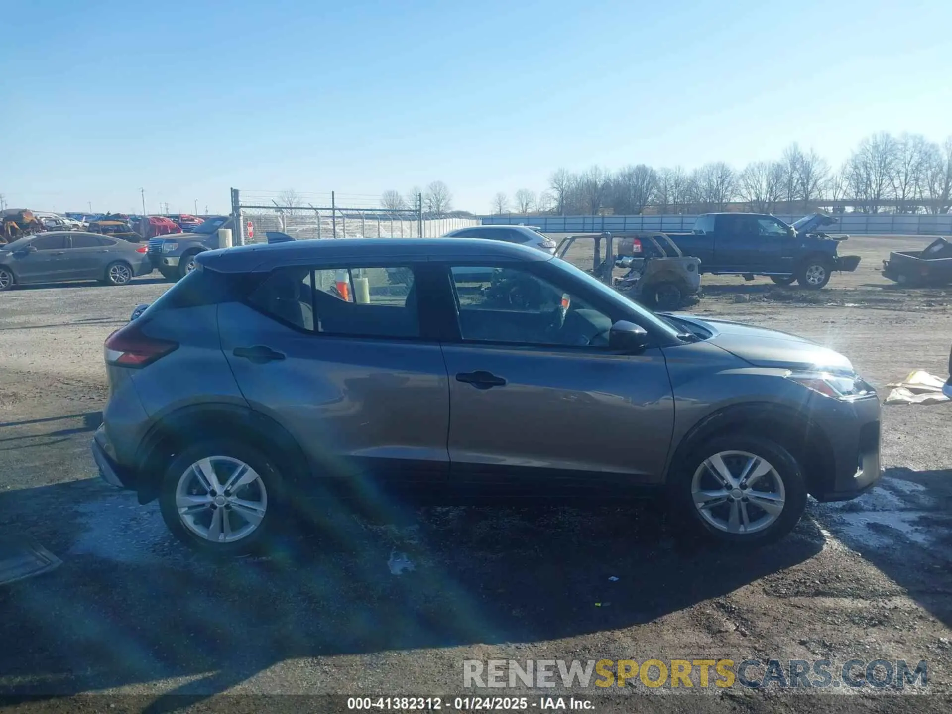 13 Photograph of a damaged car 3N1CP5BV7NL498712 NISSAN KICKS 2022