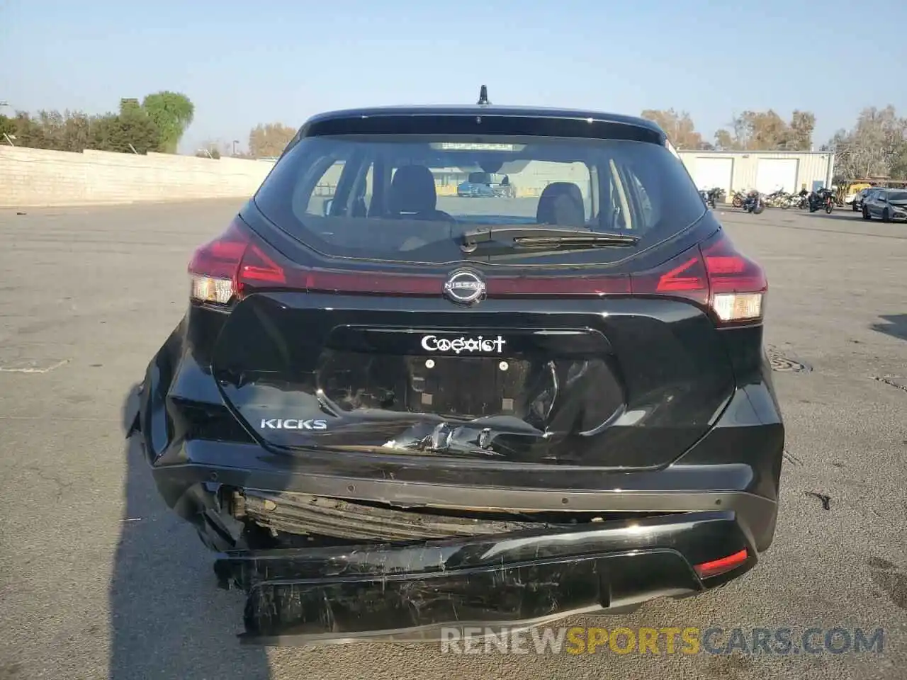 6 Photograph of a damaged car 3N1CP5BV7NL504234 NISSAN KICKS 2022