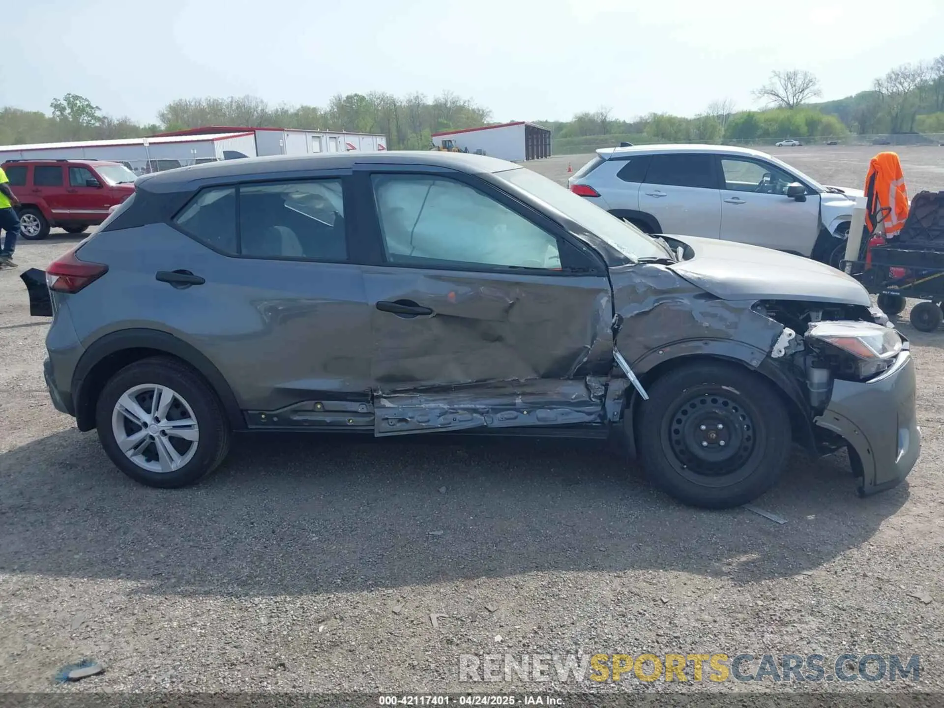 13 Photograph of a damaged car 3N1CP5BV7NL506159 NISSAN KICKS 2022