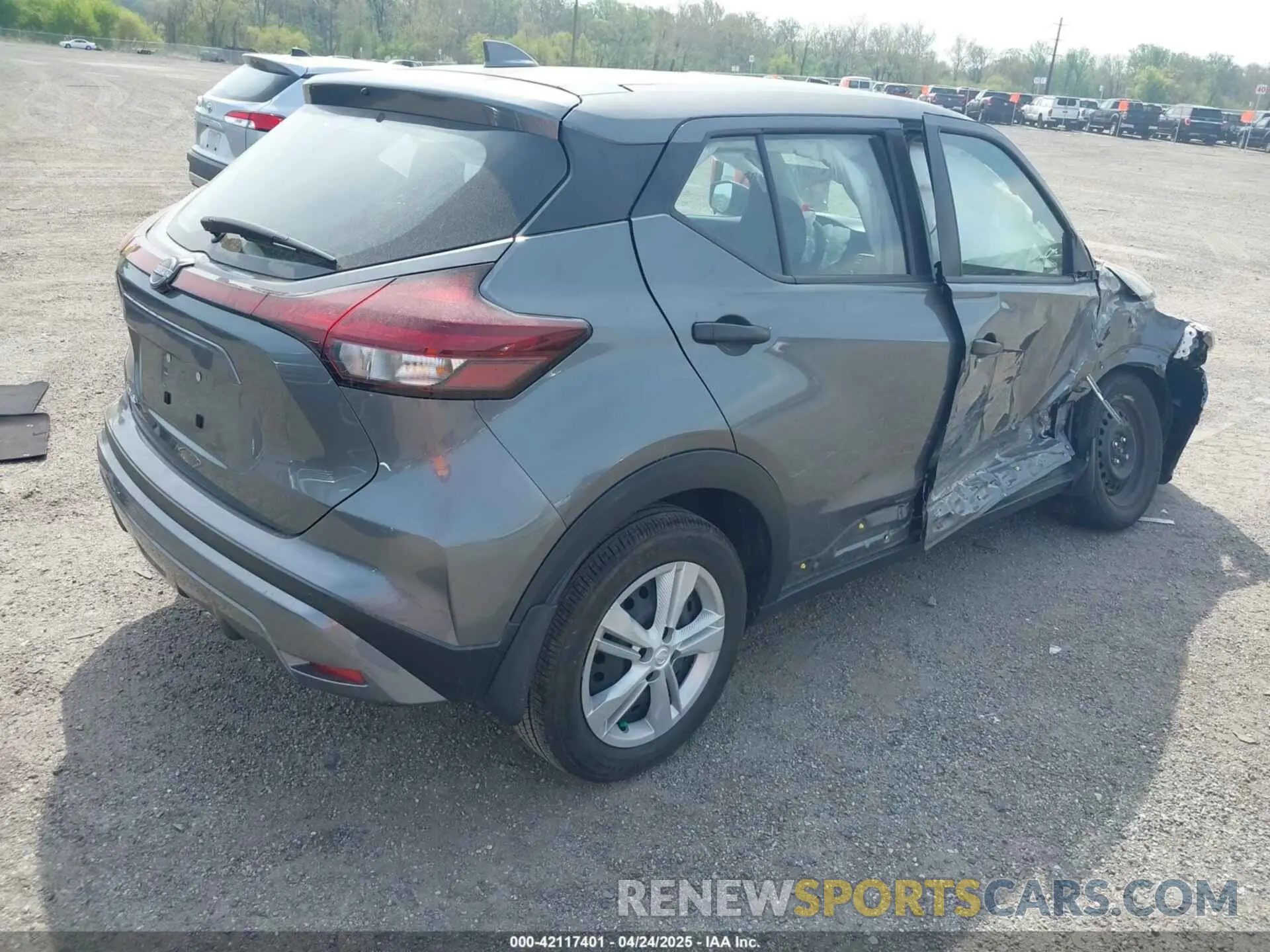 4 Photograph of a damaged car 3N1CP5BV7NL506159 NISSAN KICKS 2022