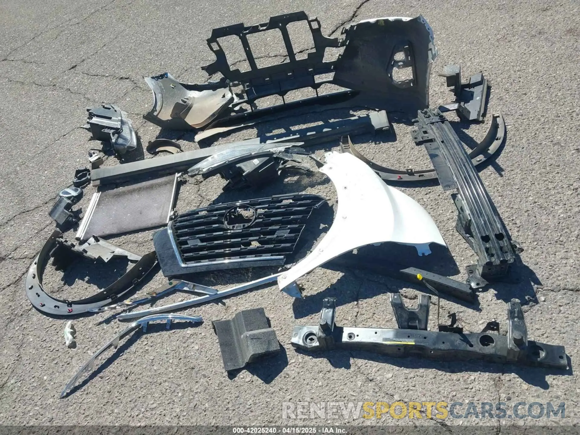 18 Photograph of a damaged car 3N1CP5BV7NL511927 NISSAN KICKS 2022