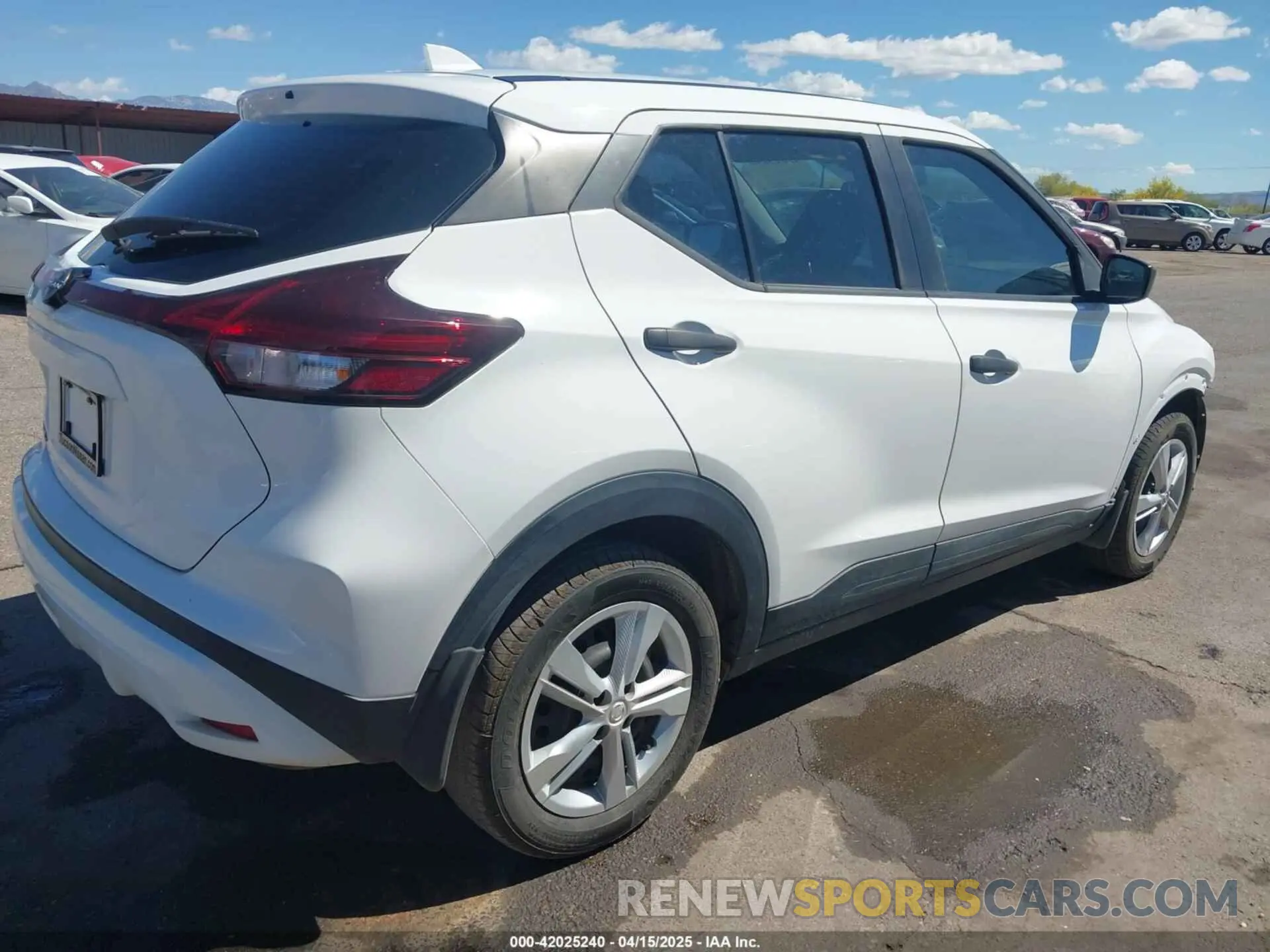 4 Photograph of a damaged car 3N1CP5BV7NL511927 NISSAN KICKS 2022