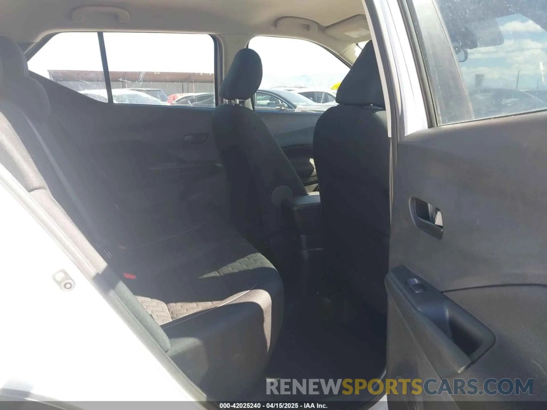 8 Photograph of a damaged car 3N1CP5BV7NL511927 NISSAN KICKS 2022