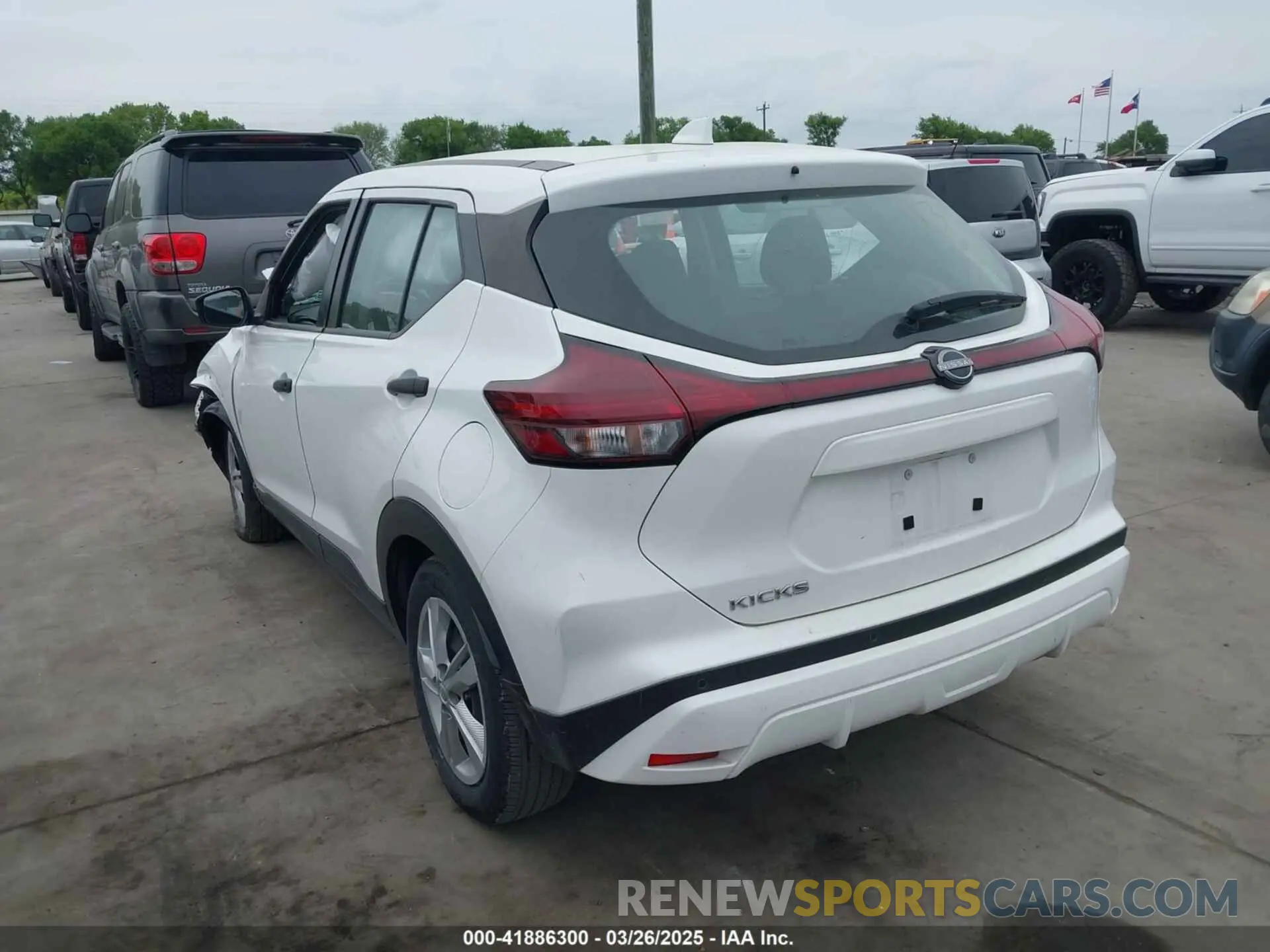 3 Photograph of a damaged car 3N1CP5BV7NL524872 NISSAN KICKS 2022
