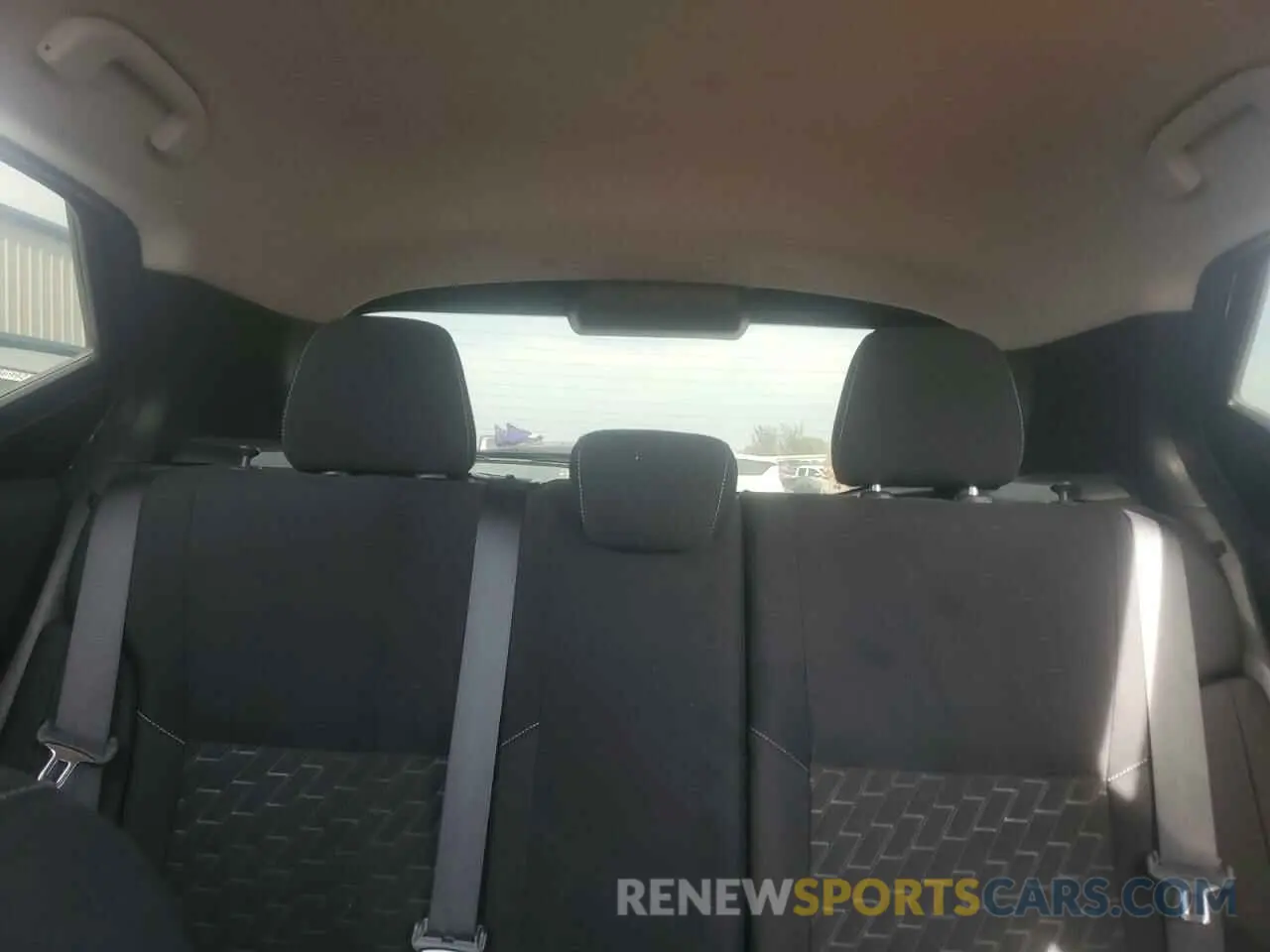 10 Photograph of a damaged car 3N1CP5BV7NL527397 NISSAN KICKS 2022