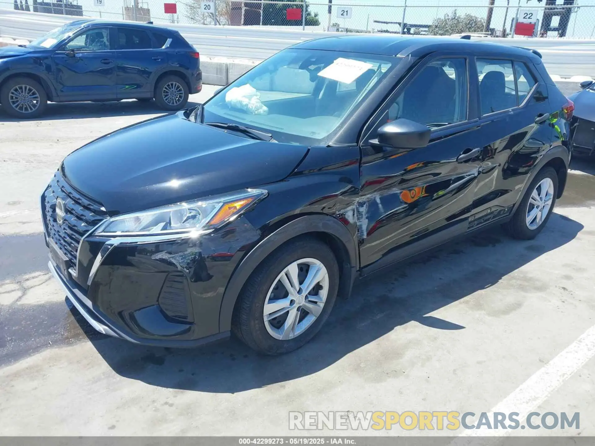 2 Photograph of a damaged car 3N1CP5BV7NL531367 NISSAN KICKS 2022