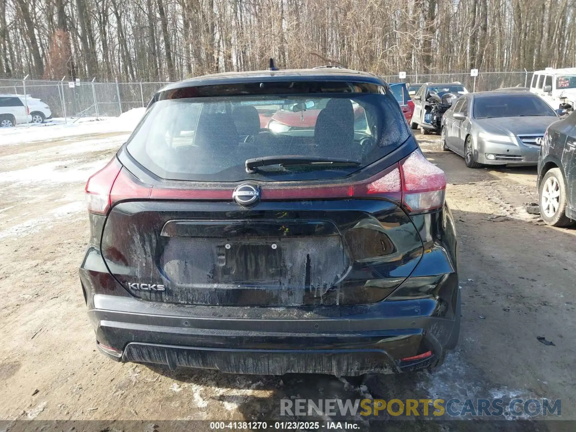16 Photograph of a damaged car 3N1CP5BV8NL478047 NISSAN KICKS 2022