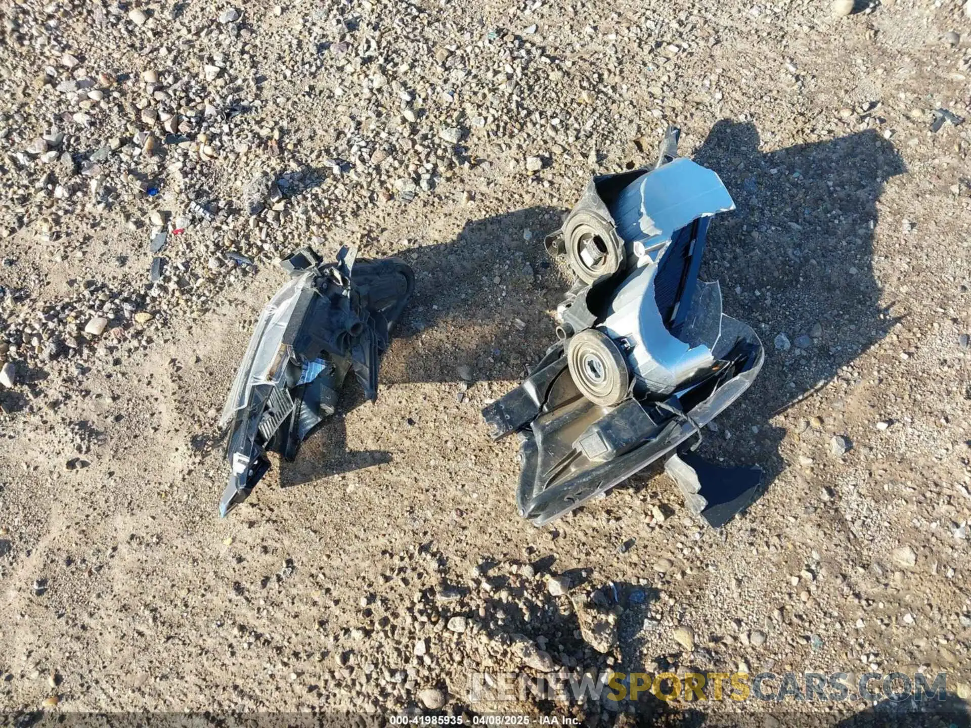 12 Photograph of a damaged car 3N1CP5BV8NL483488 NISSAN KICKS 2022