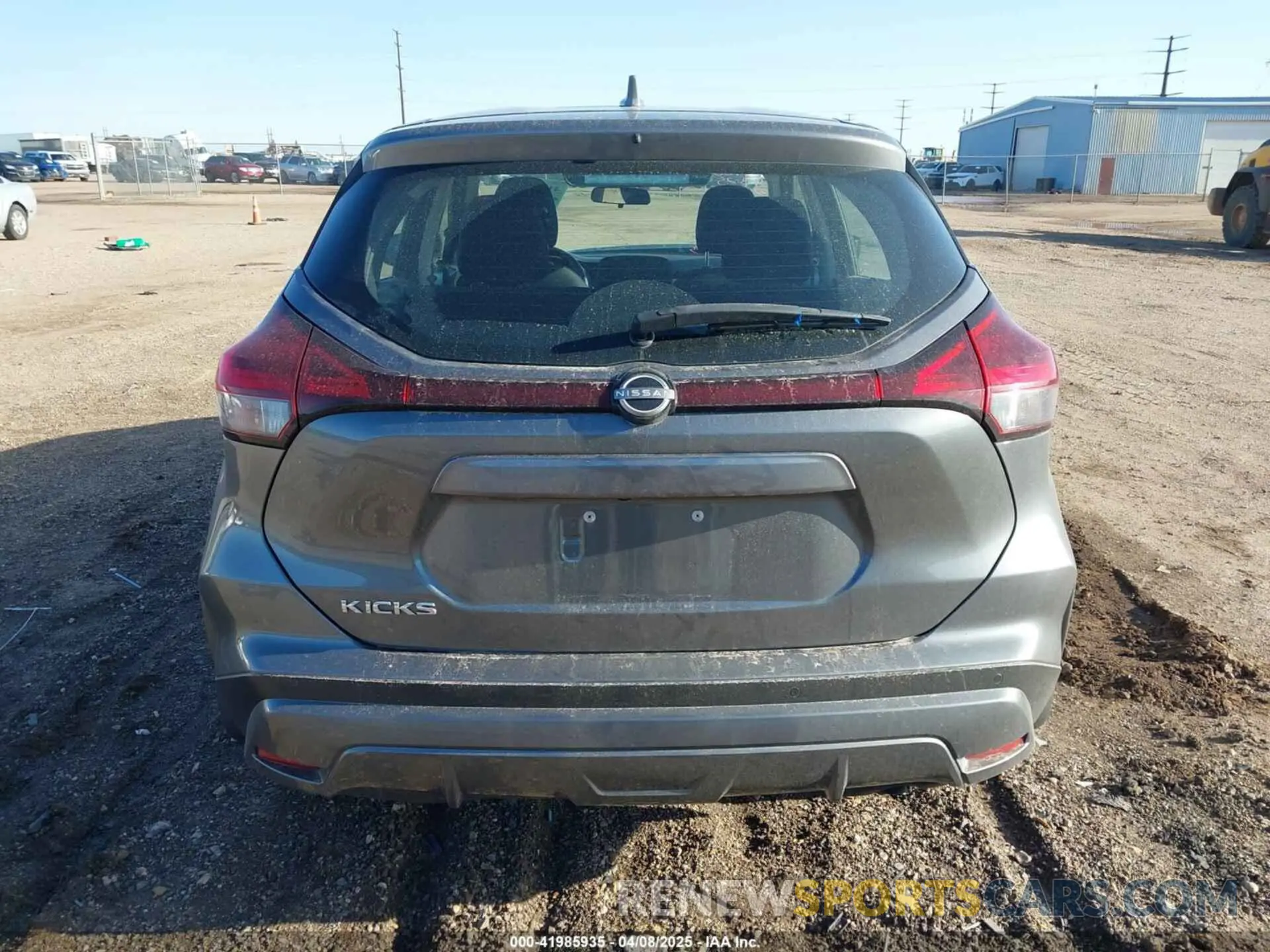 17 Photograph of a damaged car 3N1CP5BV8NL483488 NISSAN KICKS 2022