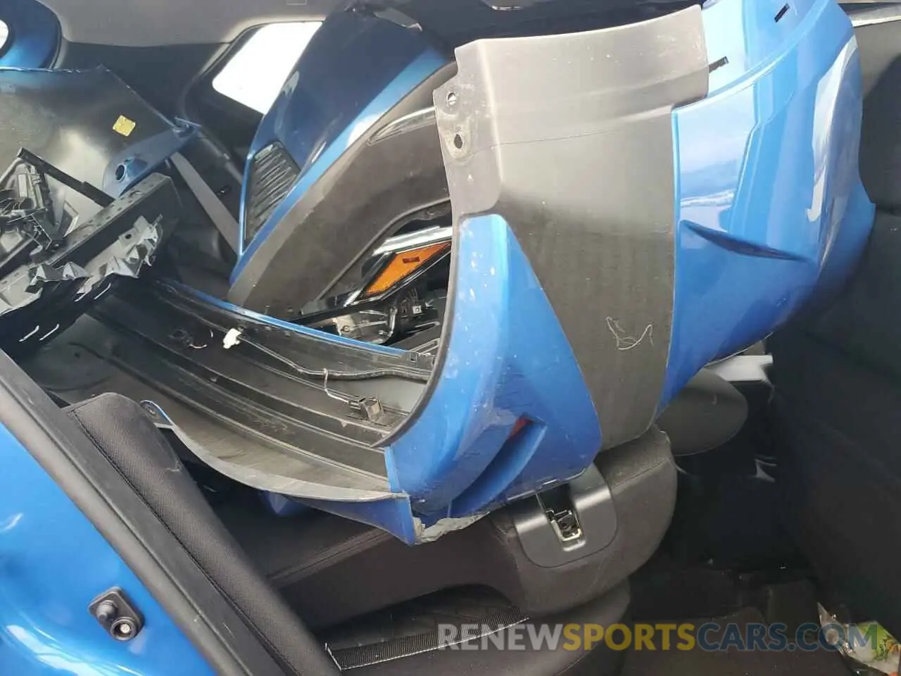 10 Photograph of a damaged car 3N1CP5BV8NL512844 NISSAN KICKS 2022