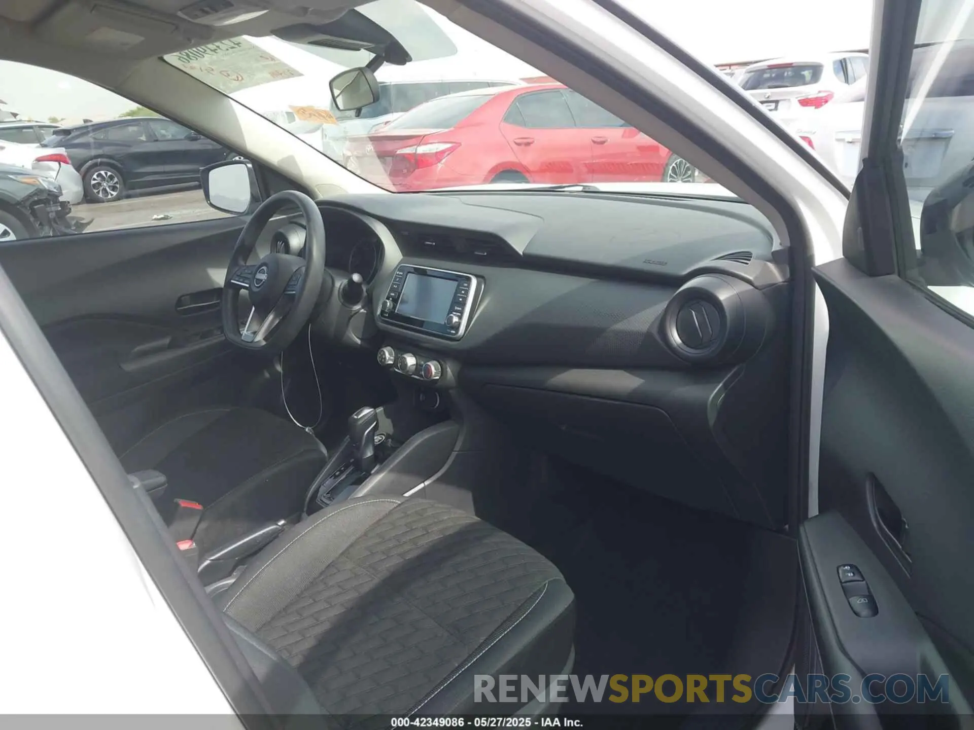 5 Photograph of a damaged car 3N1CP5BV8NL513993 NISSAN KICKS 2022
