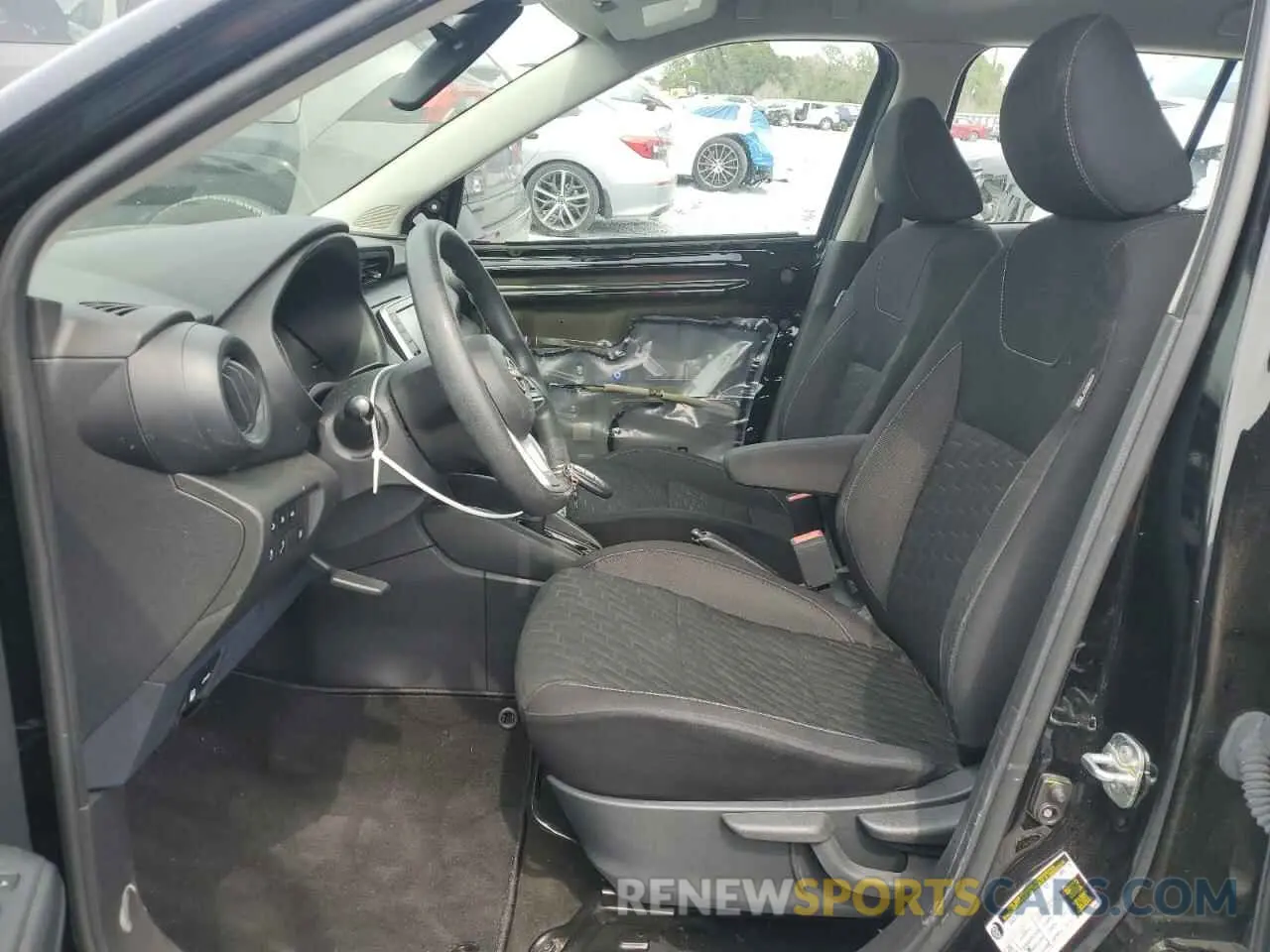 7 Photograph of a damaged car 3N1CP5BV8NL522161 NISSAN KICKS 2022