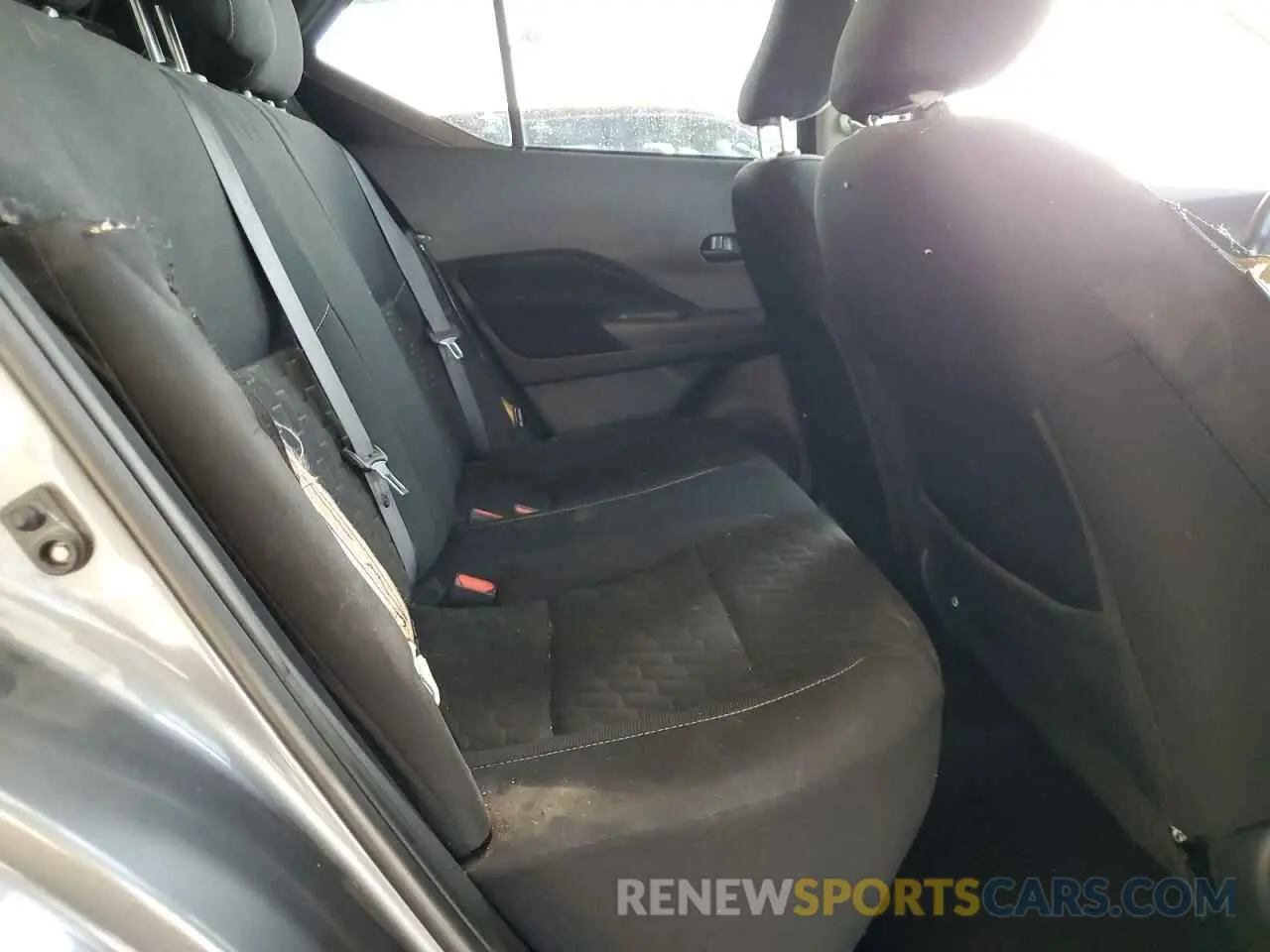 10 Photograph of a damaged car 3N1CP5BV9NL485184 NISSAN KICKS 2022