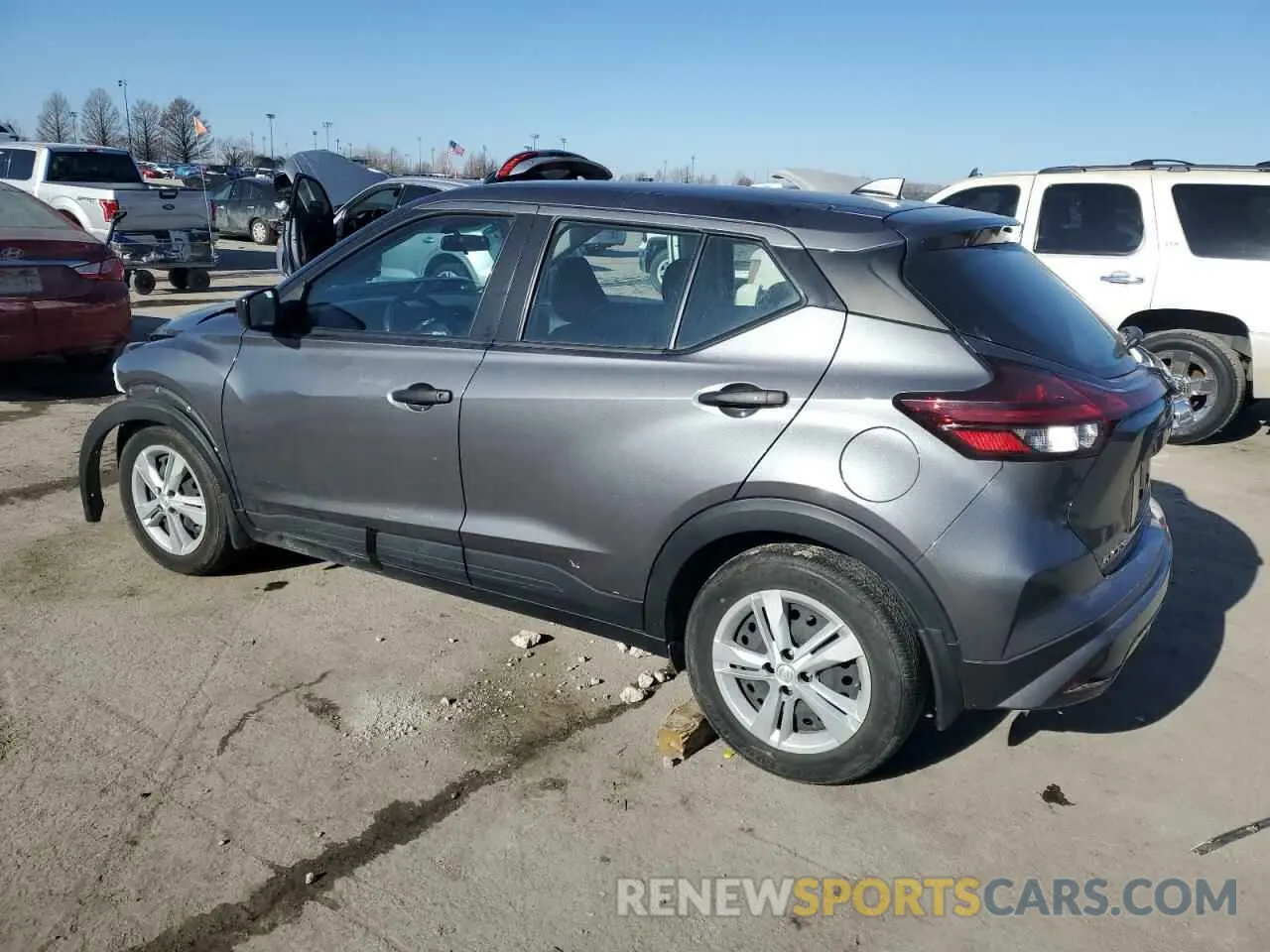 2 Photograph of a damaged car 3N1CP5BV9NL487971 NISSAN KICKS 2022