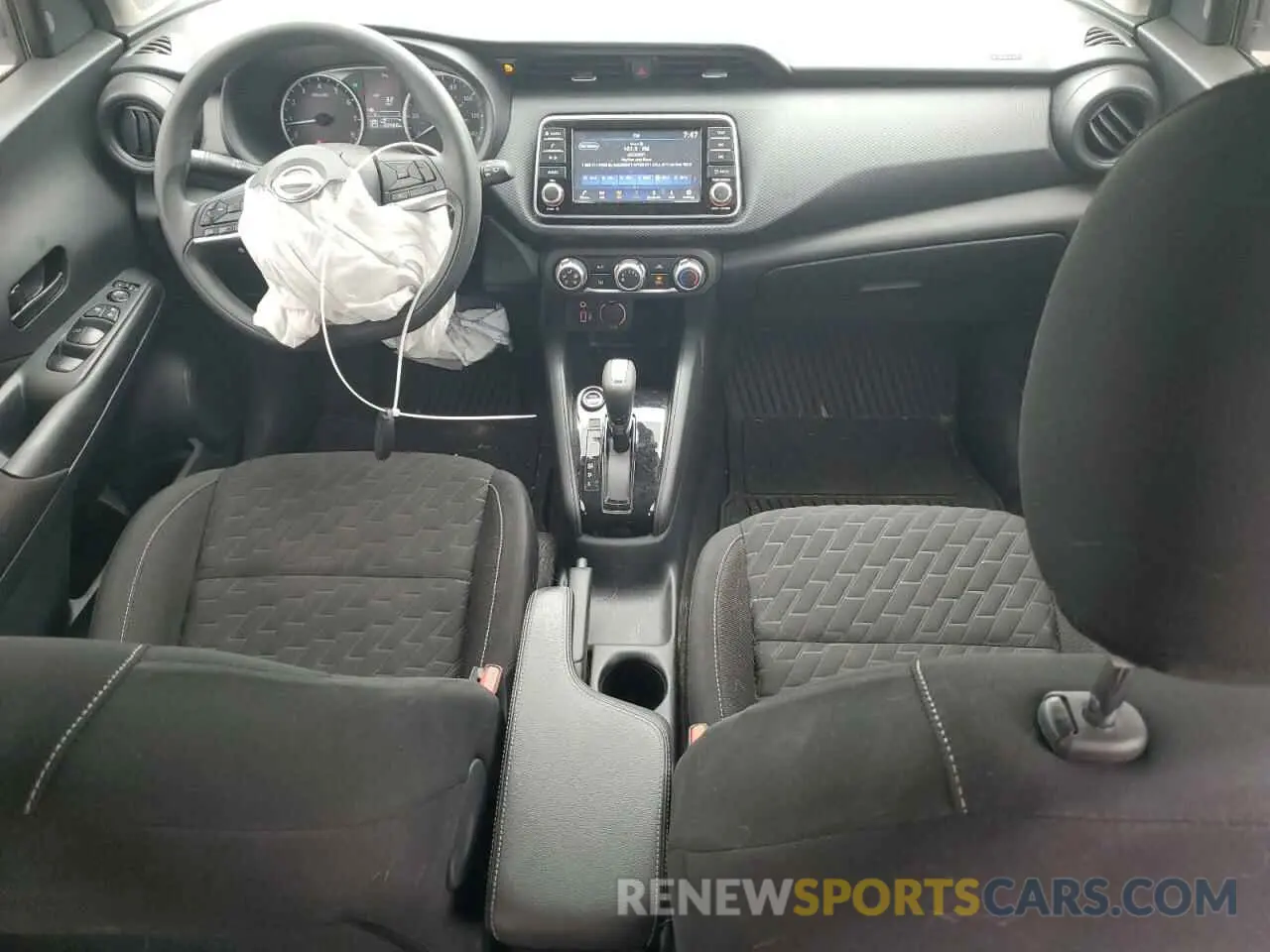 8 Photograph of a damaged car 3N1CP5BVXNL480205 NISSAN KICKS 2022