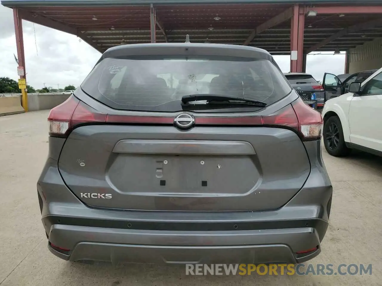6 Photograph of a damaged car 3N1CP5BVXNL485226 NISSAN KICKS 2022