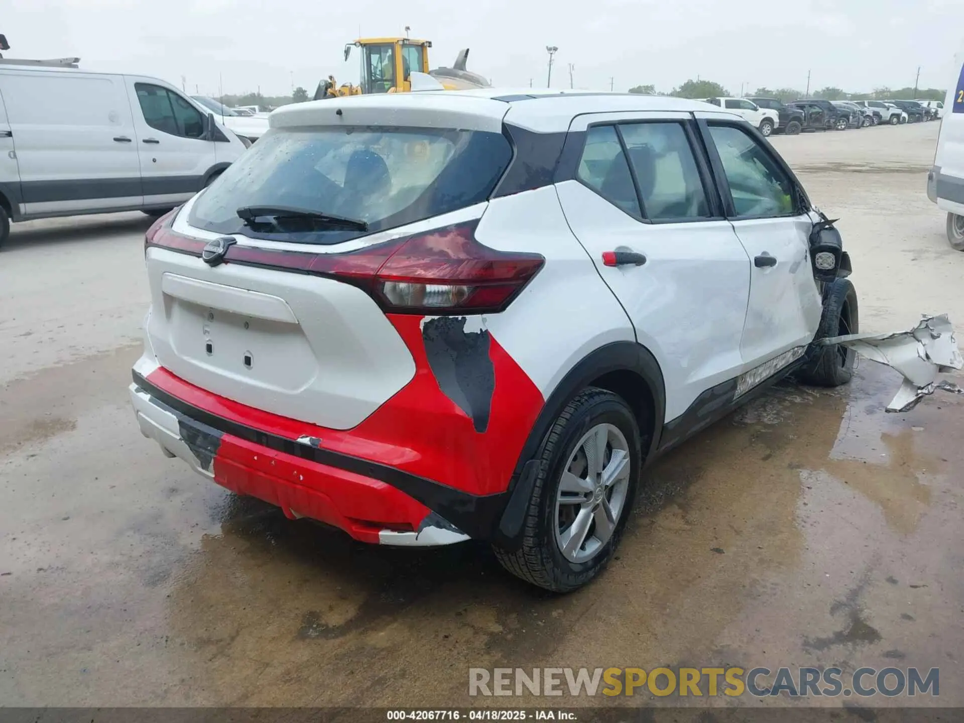 4 Photograph of a damaged car 3N1CP5BVXNL487512 NISSAN KICKS 2022