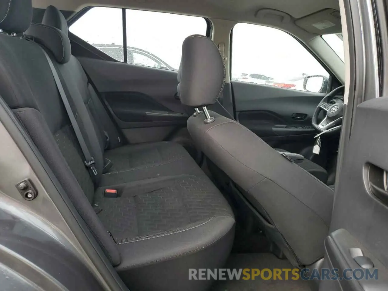 11 Photograph of a damaged car 3N1CP5BVXNL513591 NISSAN KICKS 2022