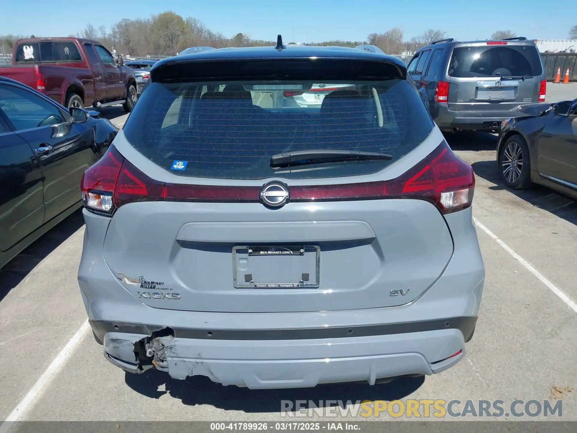 16 Photograph of a damaged car 3N1CP5CV0NL528986 NISSAN KICKS 2022