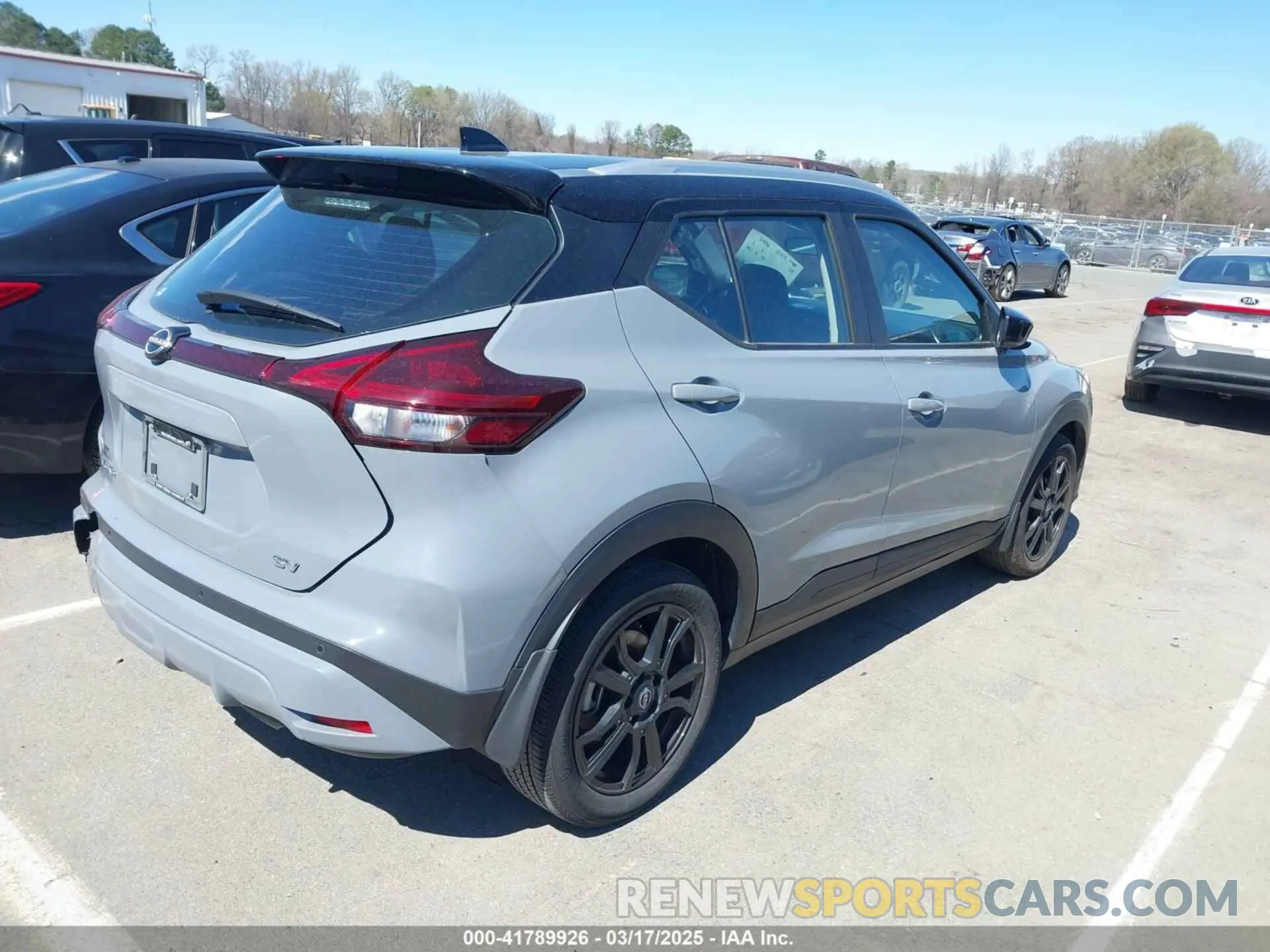 4 Photograph of a damaged car 3N1CP5CV0NL528986 NISSAN KICKS 2022