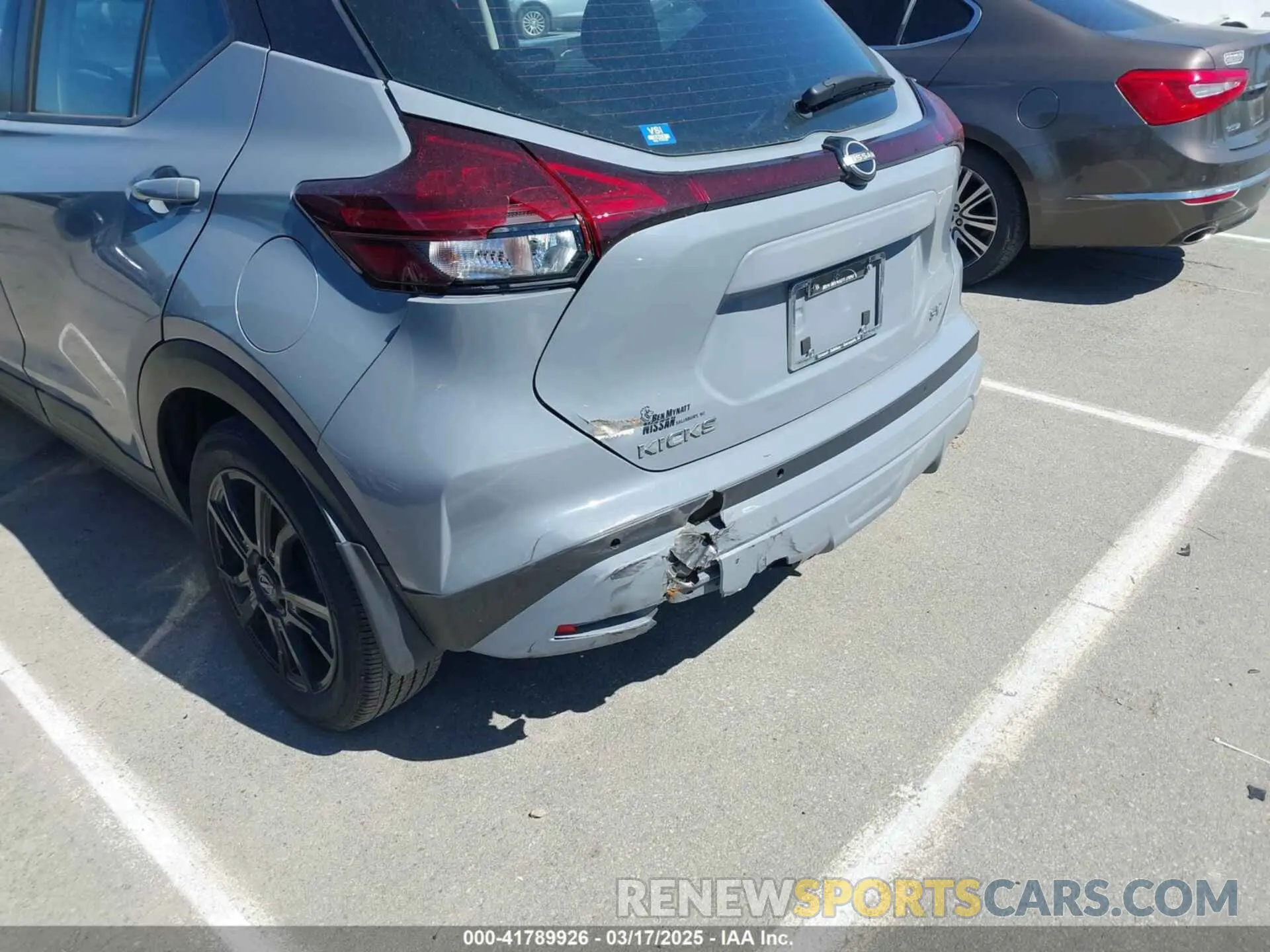 6 Photograph of a damaged car 3N1CP5CV0NL528986 NISSAN KICKS 2022